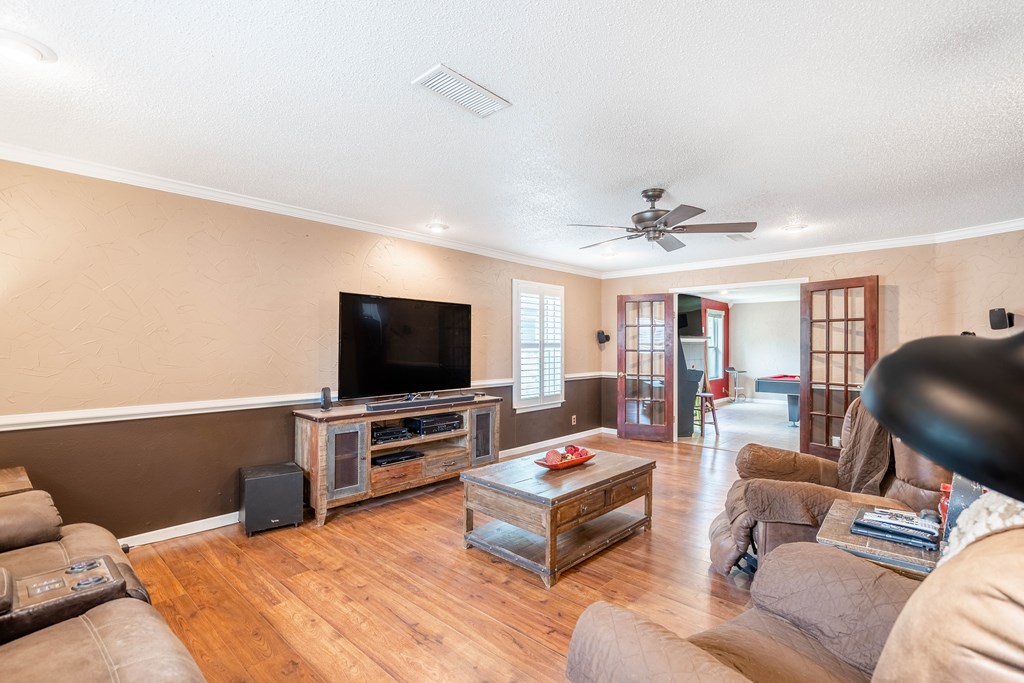 2800 Auburn Dr