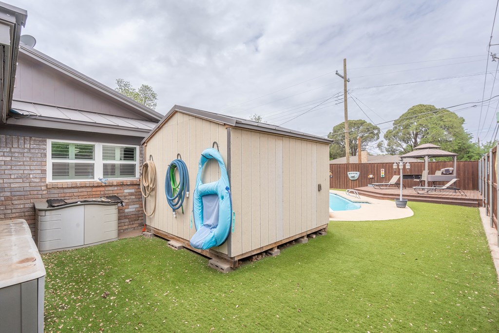2800 Auburn Dr