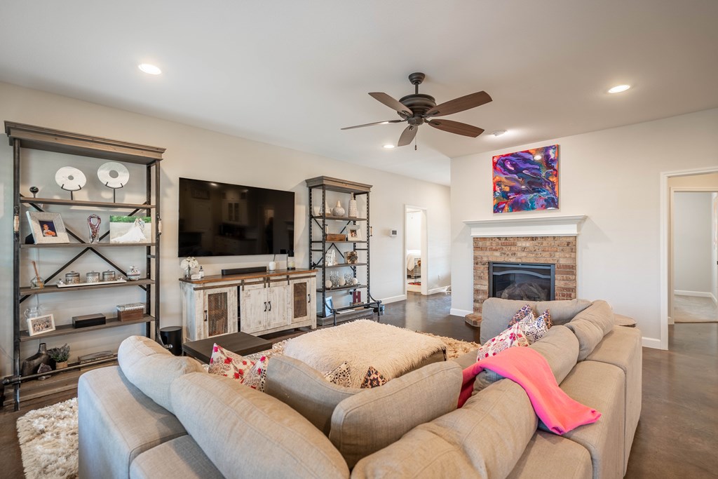 4011 Navasota