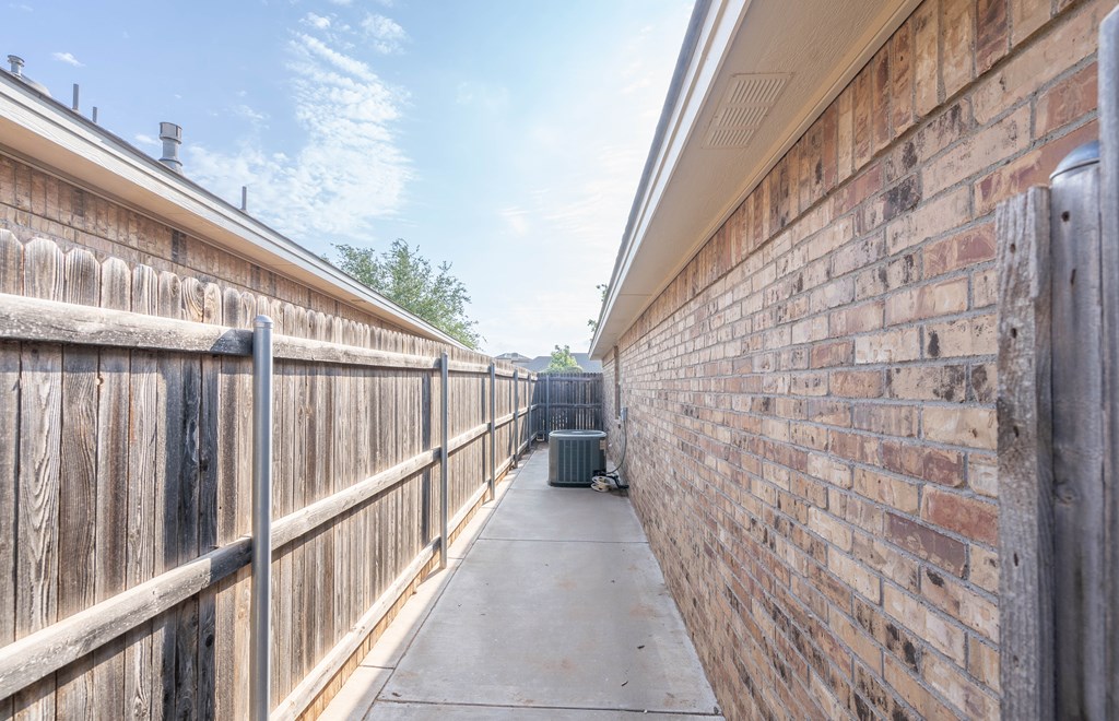 4011 Navasota