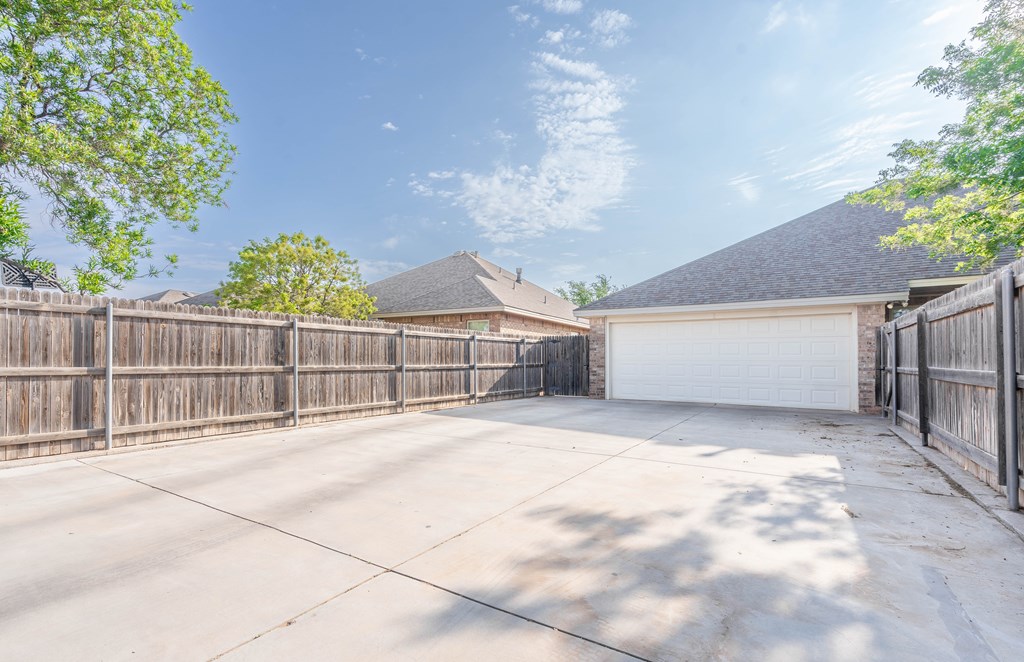 4011 Navasota