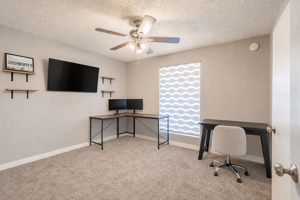 4728 W Dengar Ave