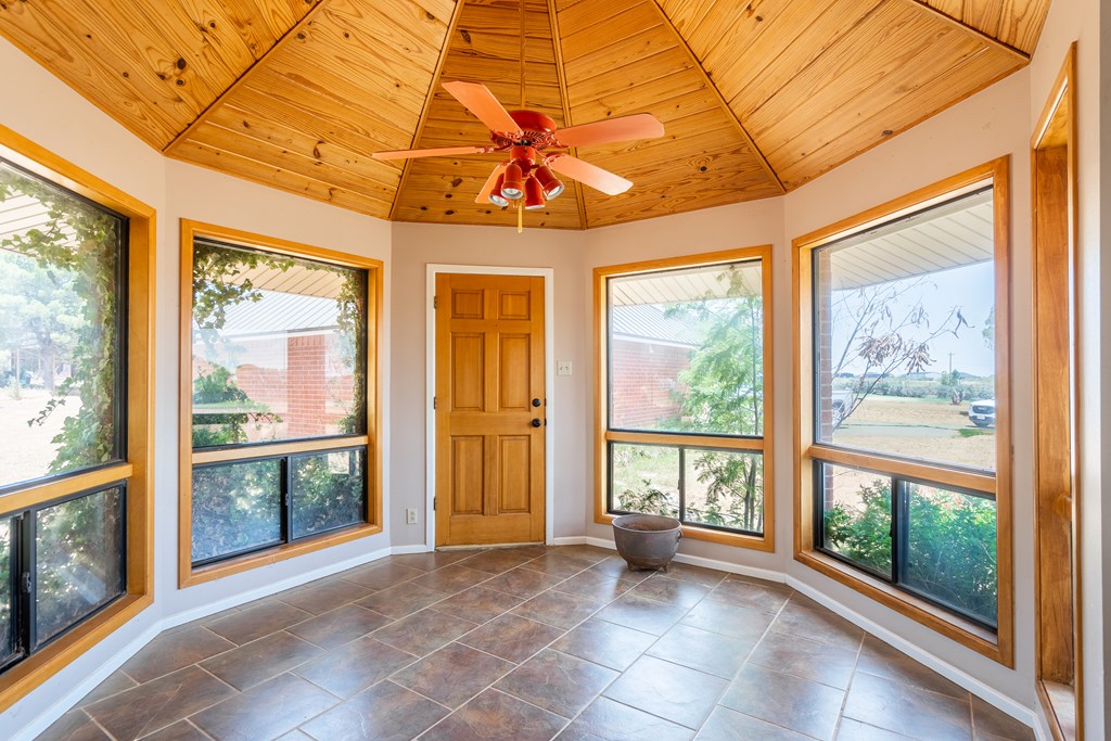 2909 Ann Dr
