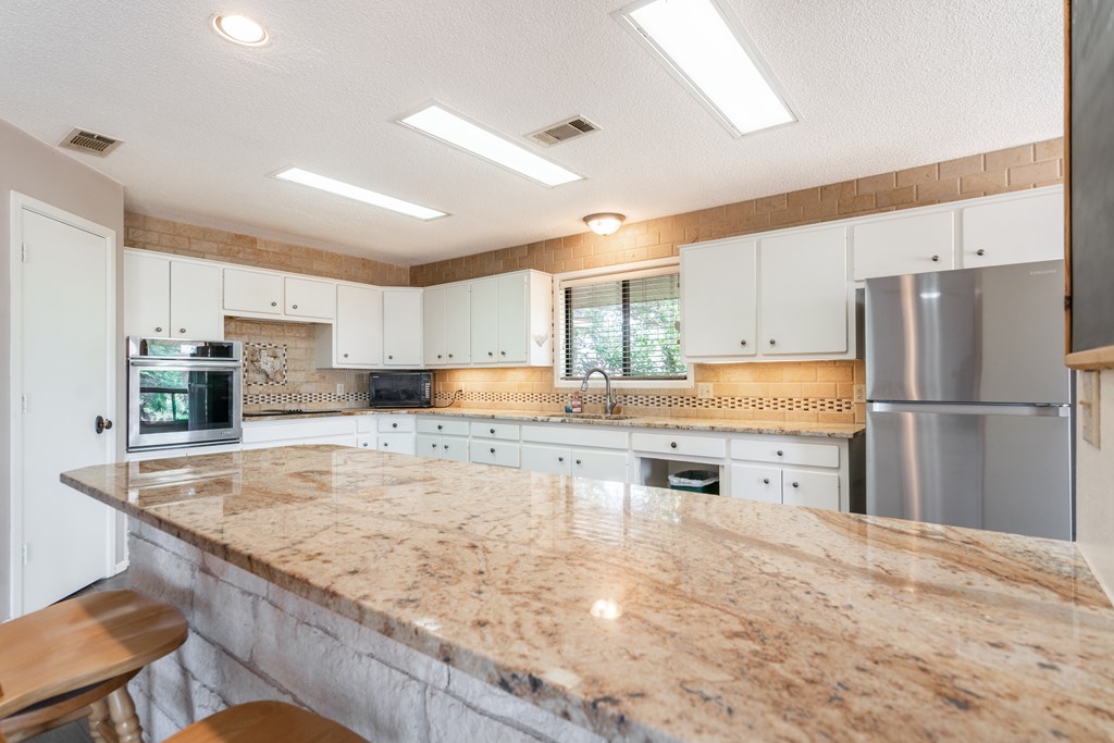 2909 Ann Dr