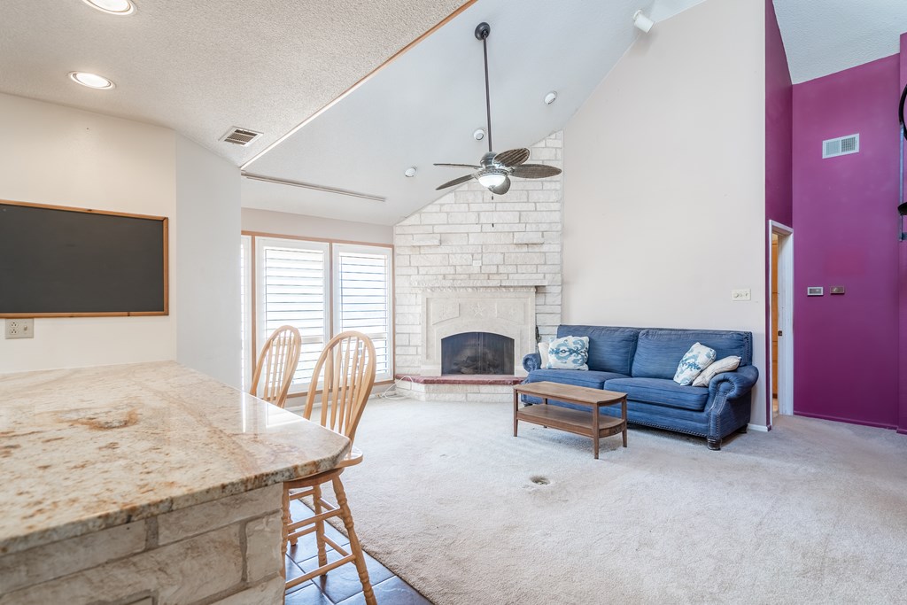 2909 Ann Dr