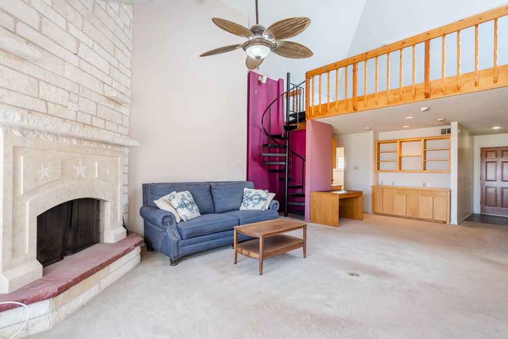 2909 Ann Dr
