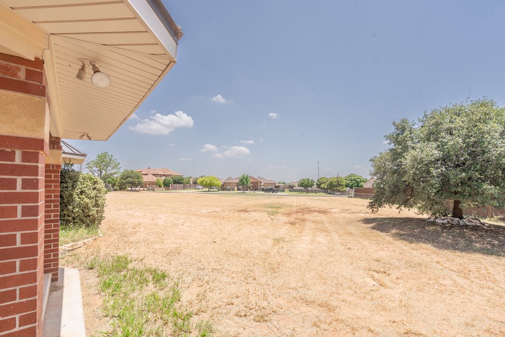 2909 Ann Dr