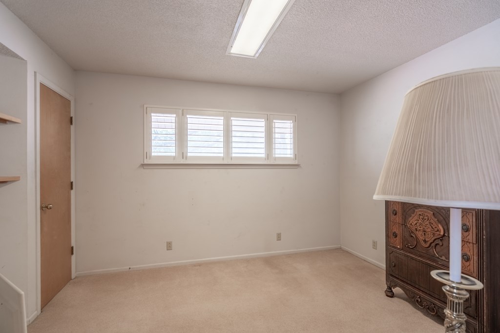 2909 Ann Dr