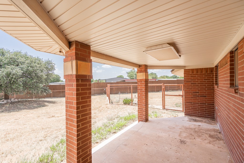 2909 Ann Dr