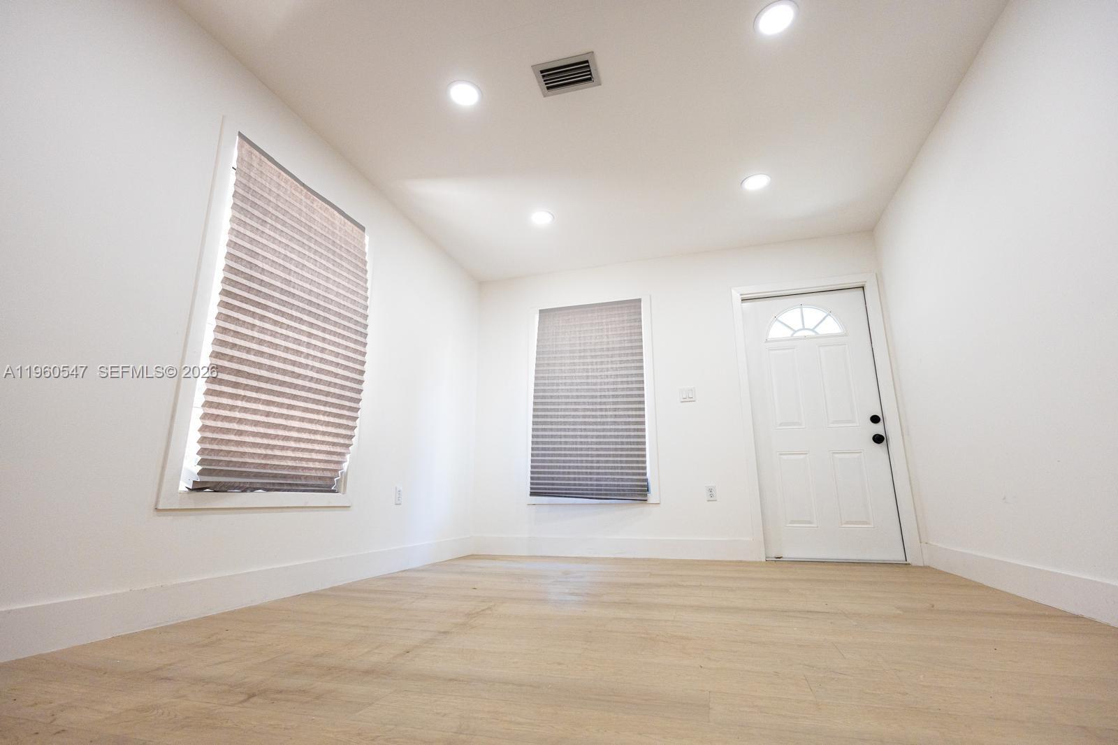 812 33rd Street
