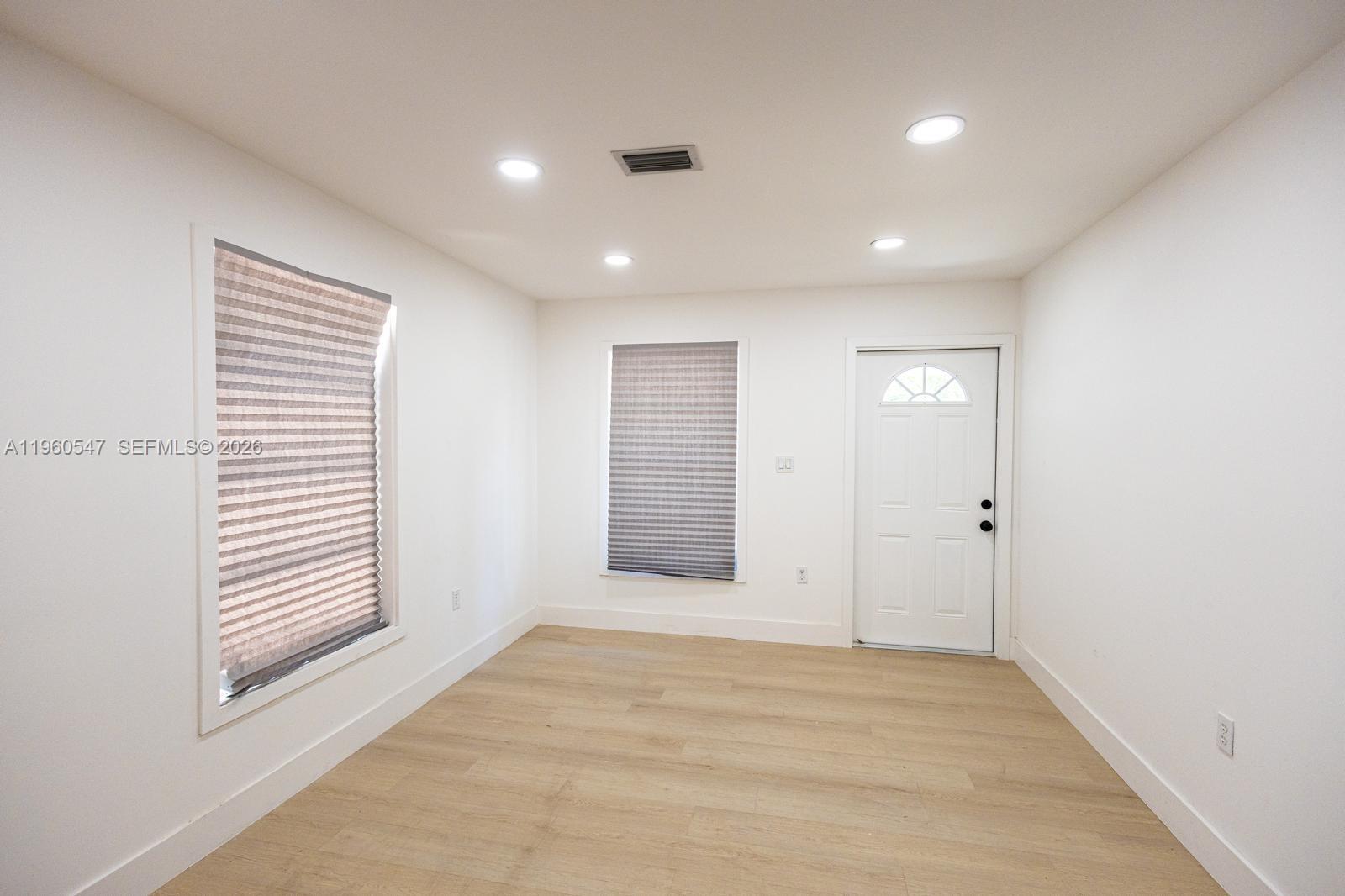812 33rd Street