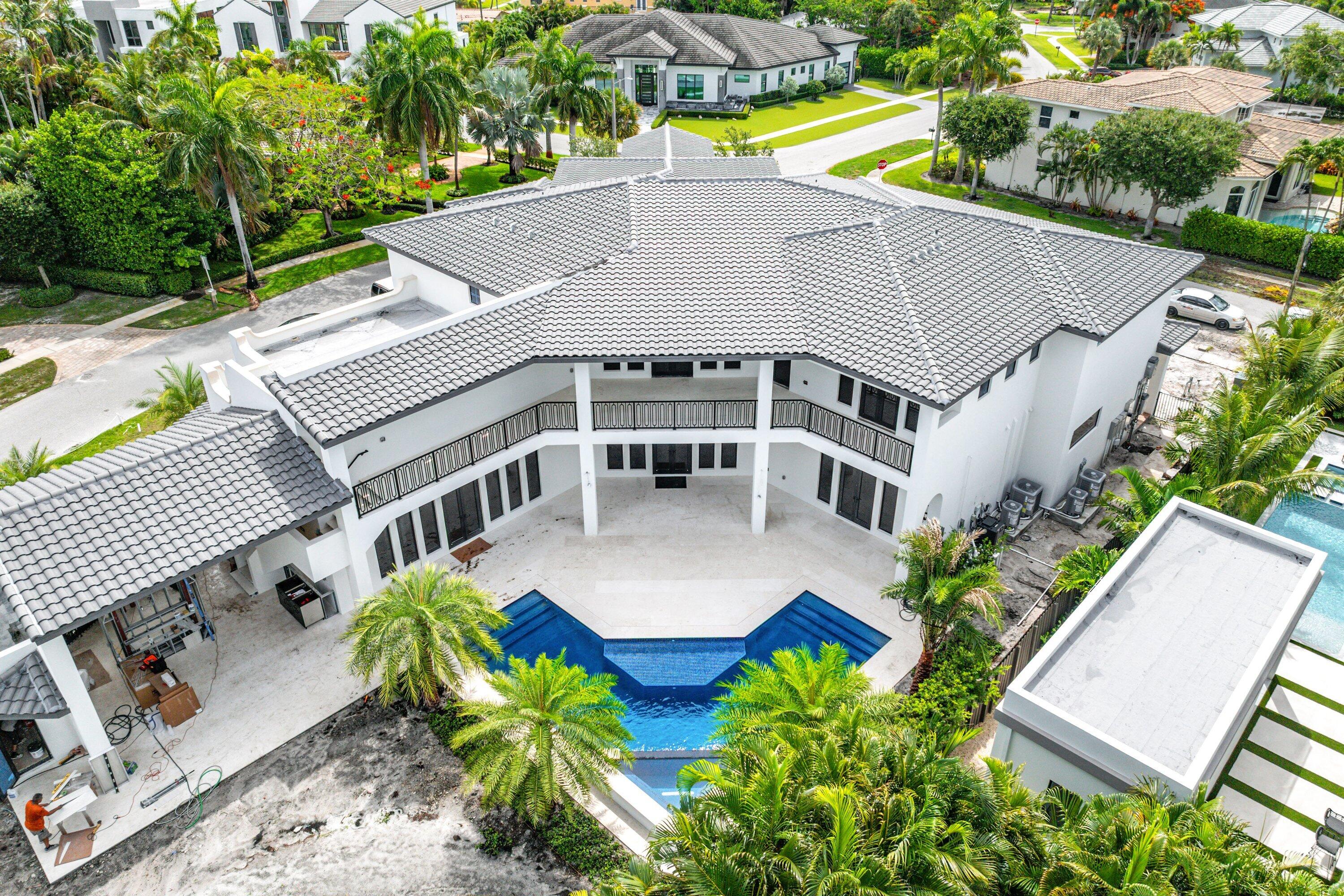 298 NE 8th