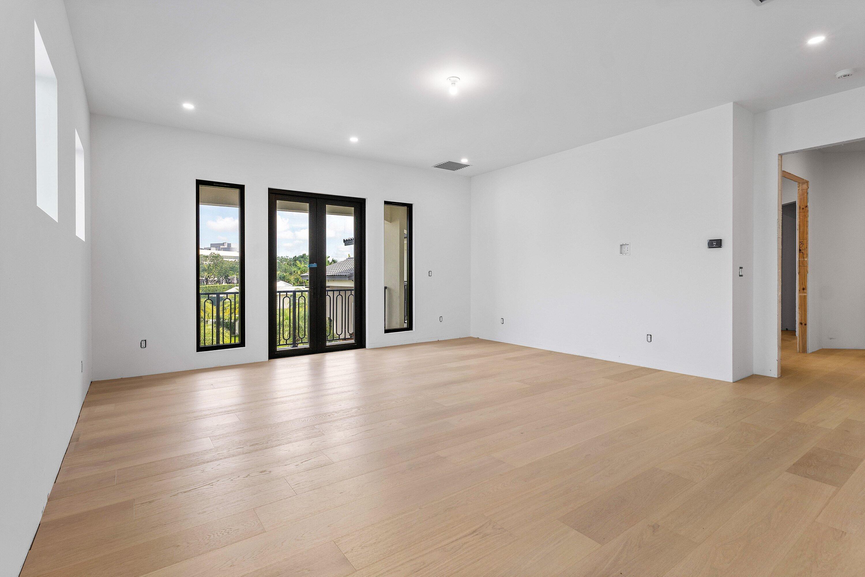 298 NE 8th