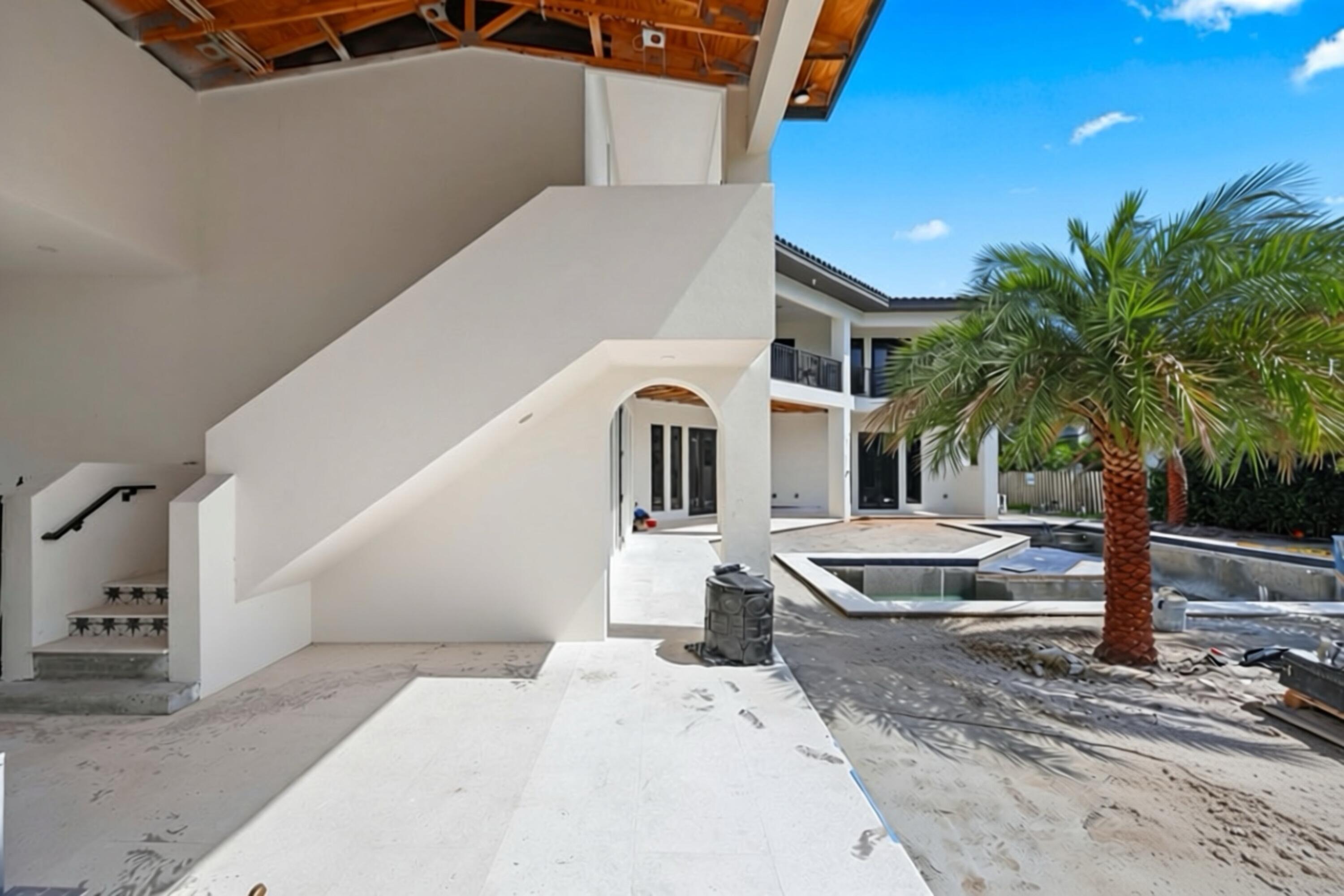 298 NE 8th