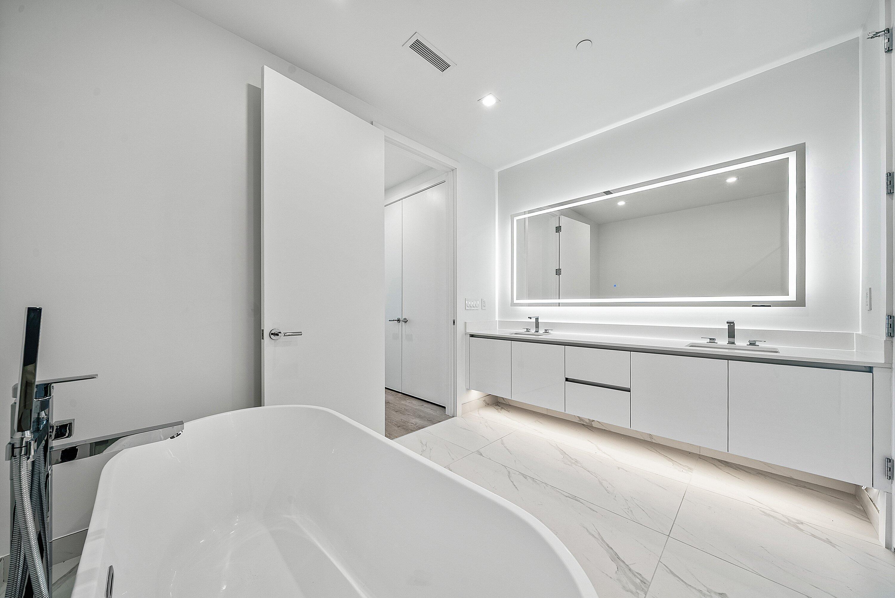 220 Lake Shore Drive