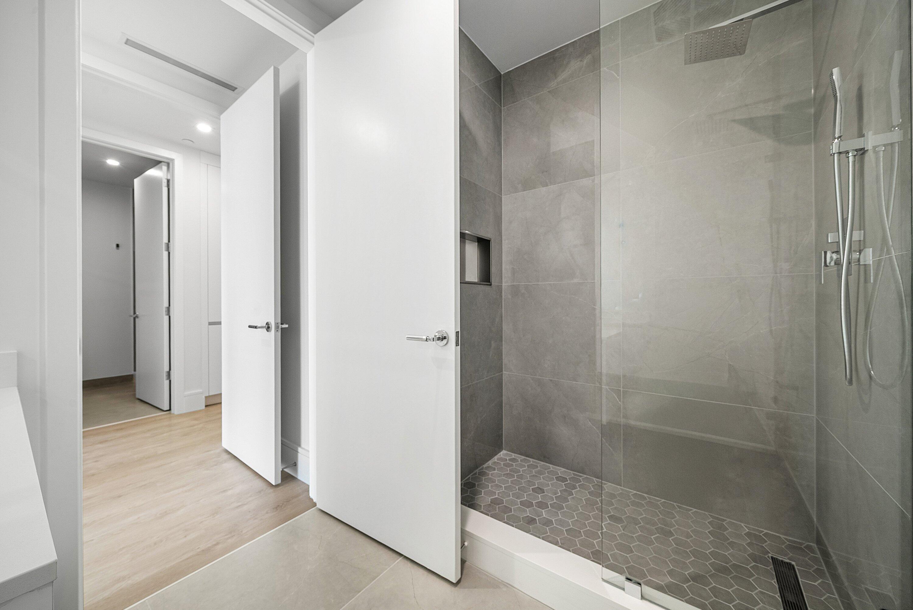 220 Lake Shore Drive