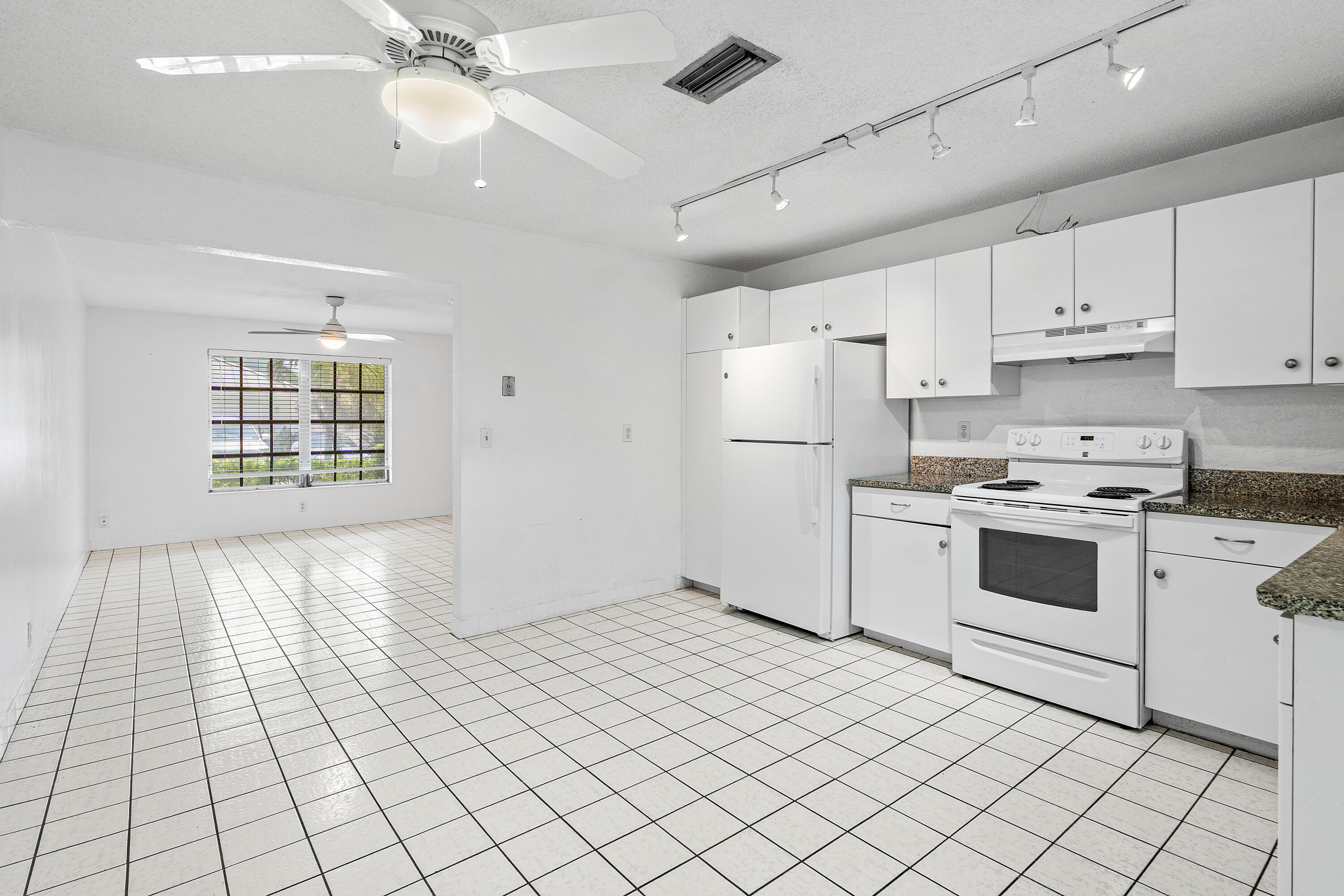 11 Sailfish Lane