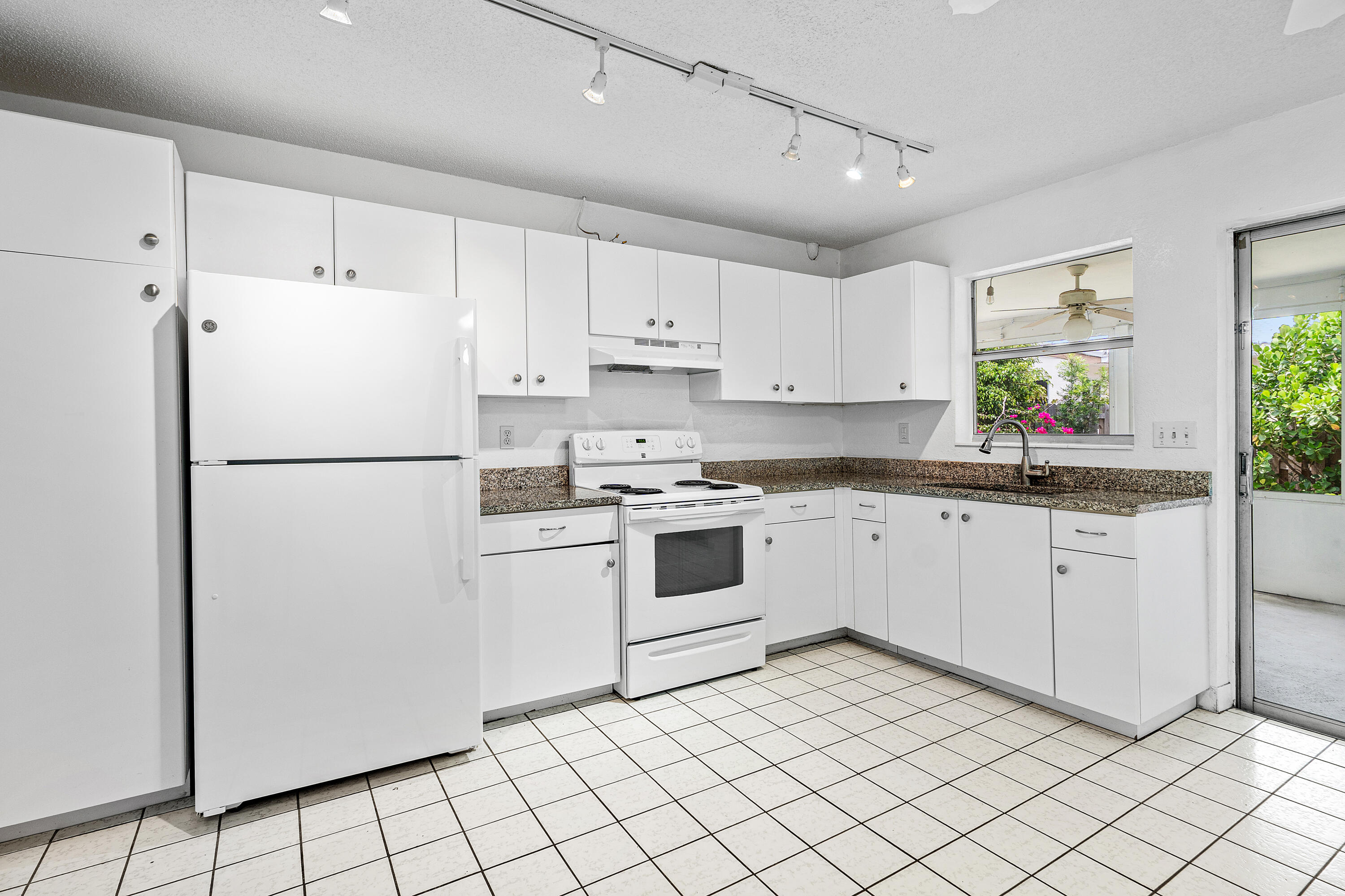 11 Sailfish Lane