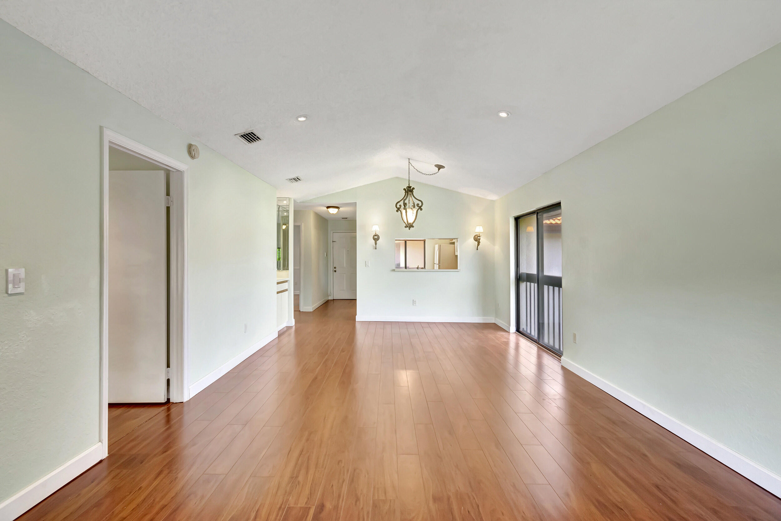 351 Club Circle 207