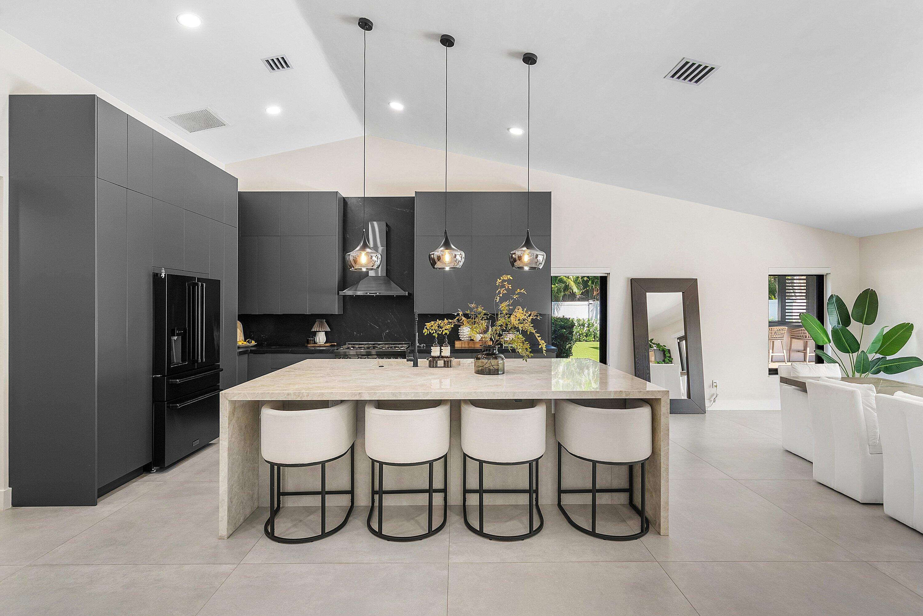 926 SW 35th Court