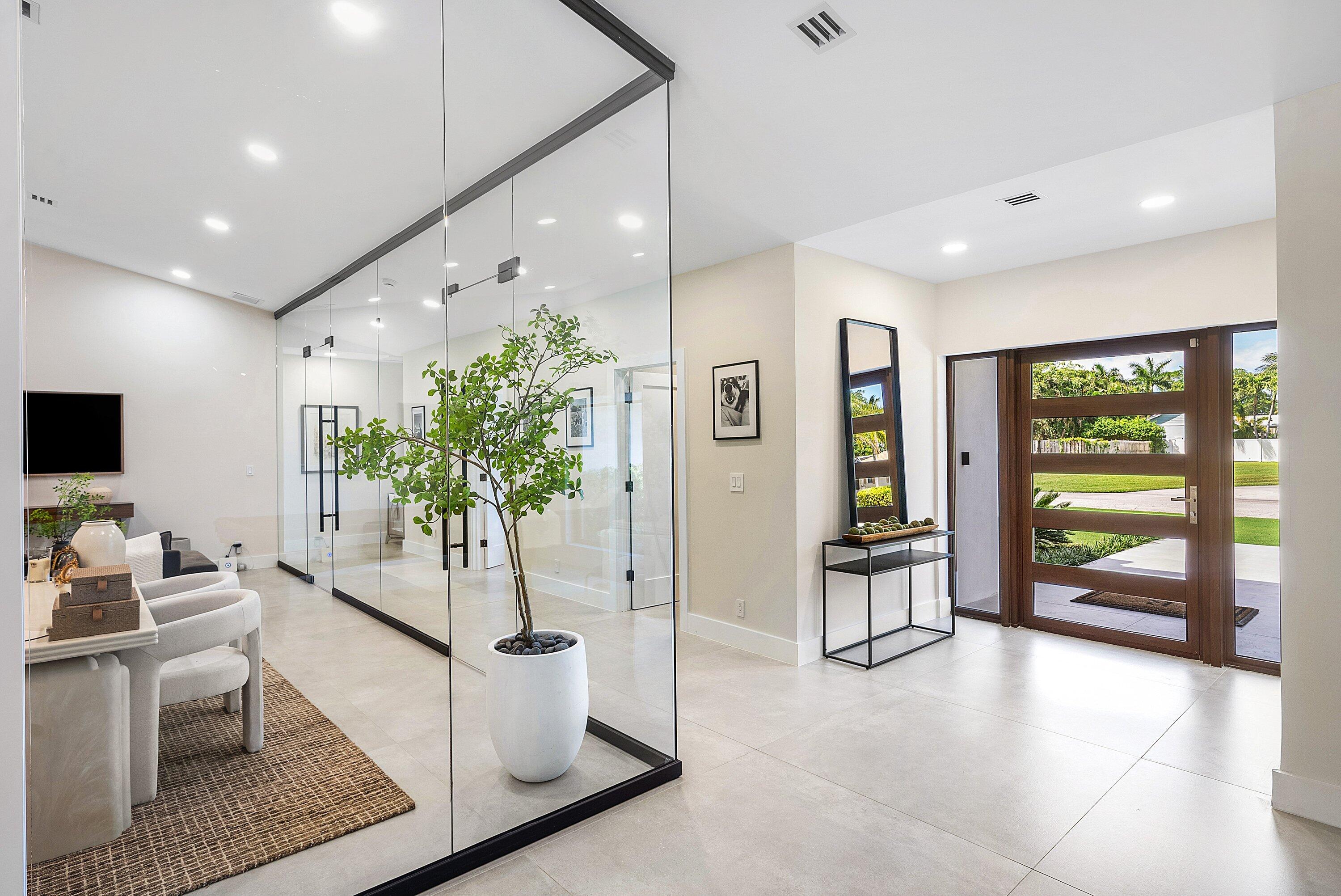 926 SW 35th Court