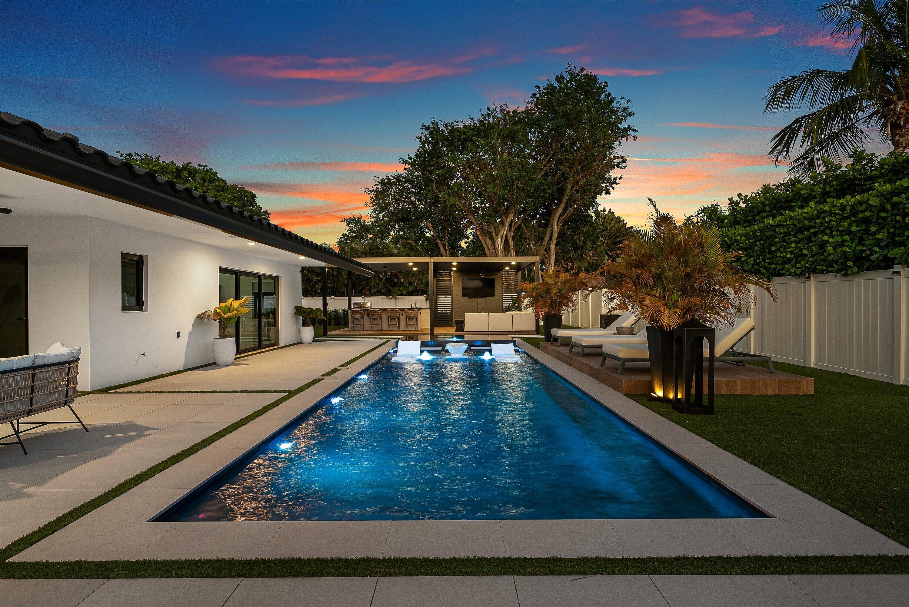926 SW 35th Court
