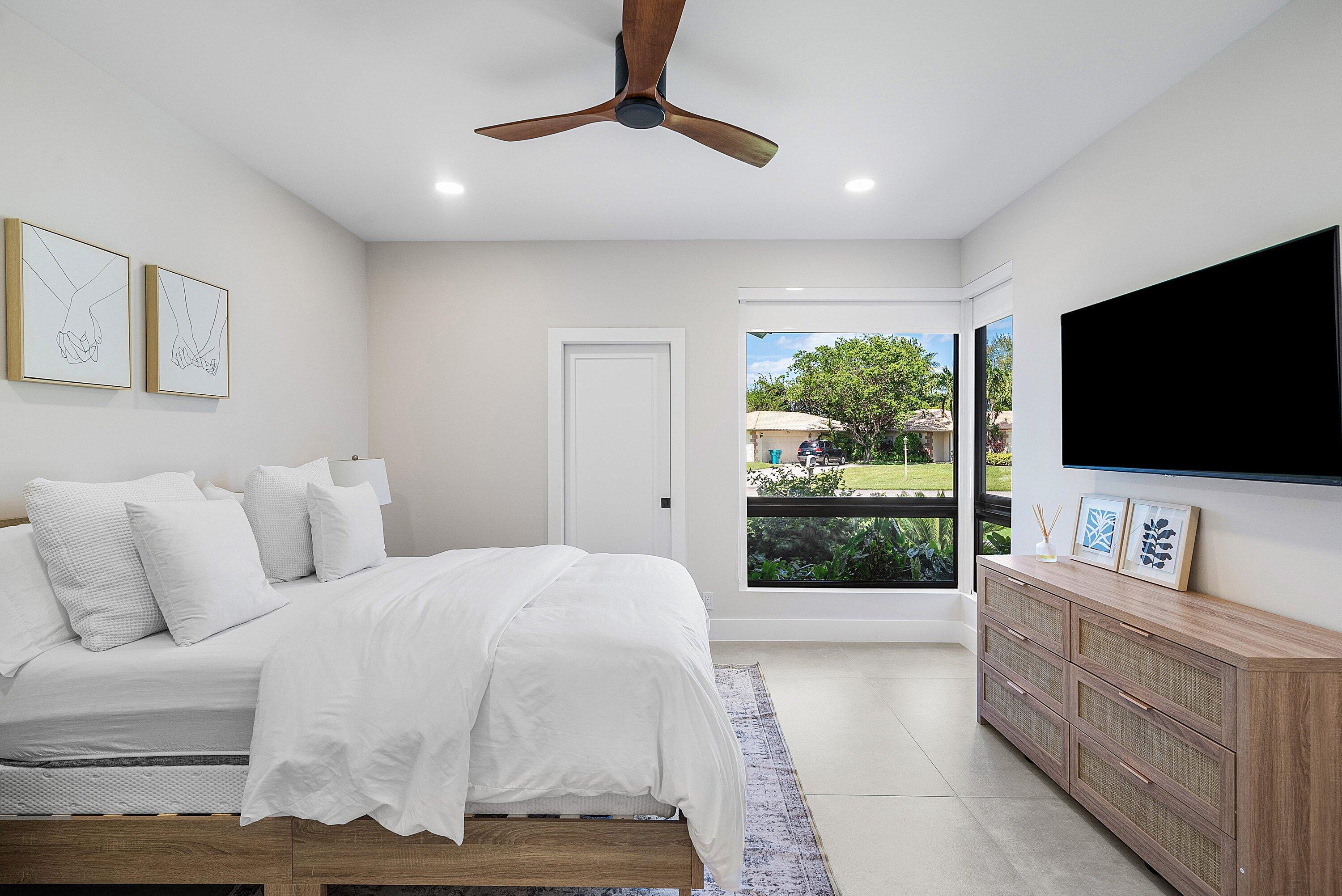 926 SW 35th Court