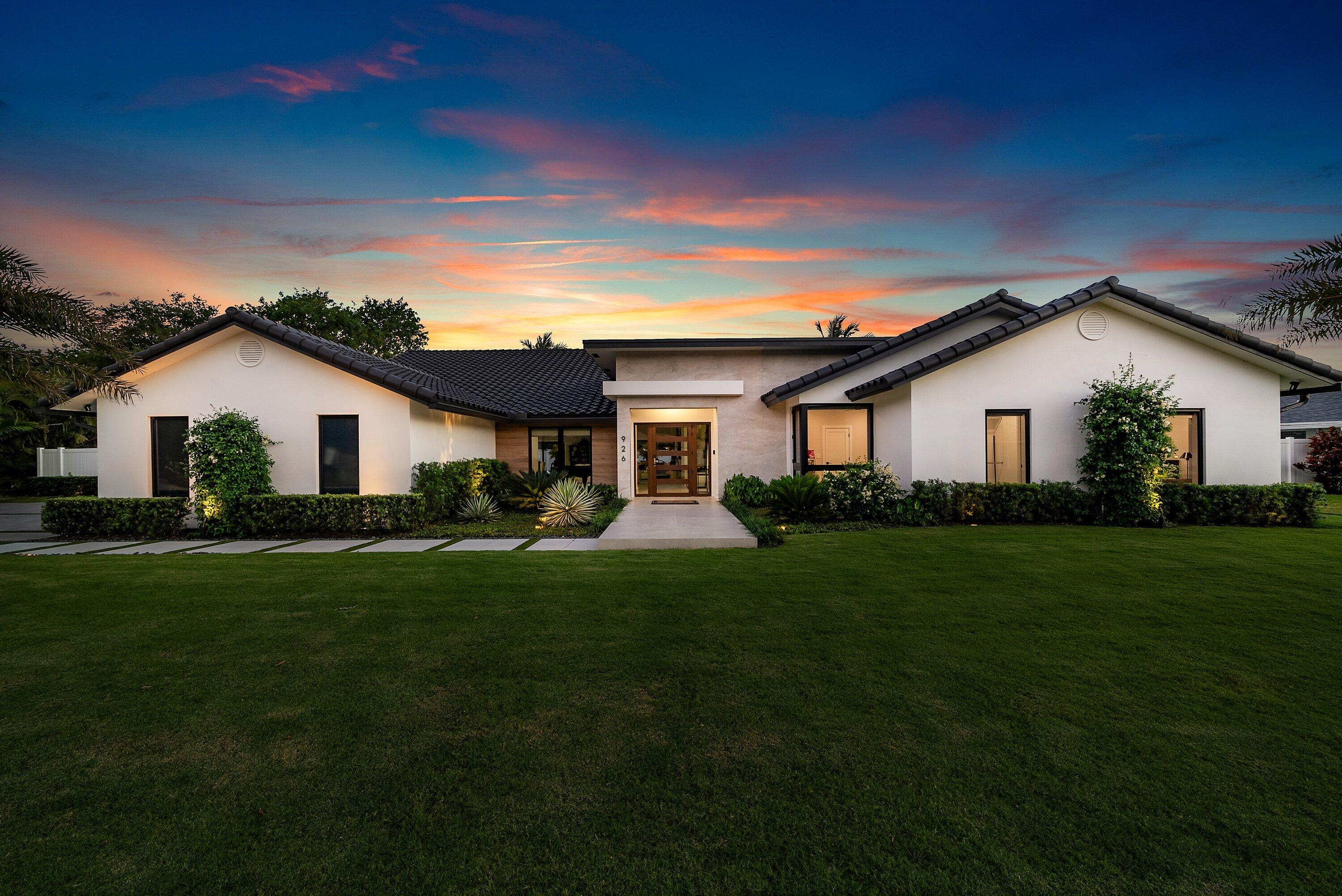 926 SW 35th Court