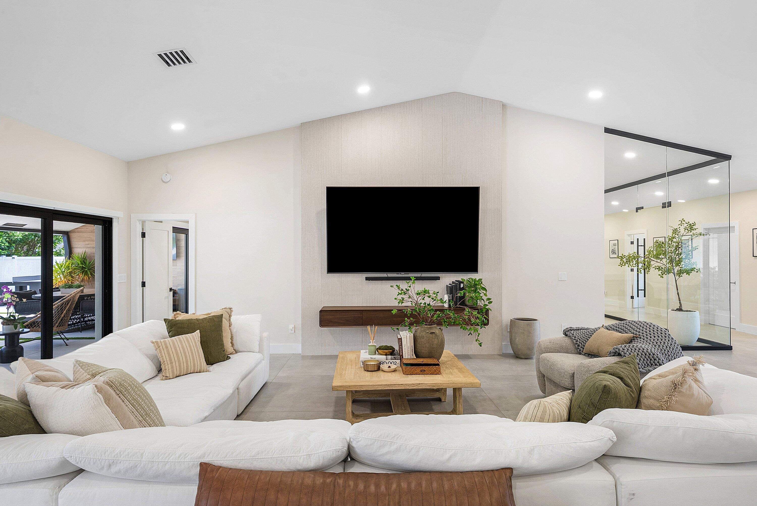926 SW 35th Court