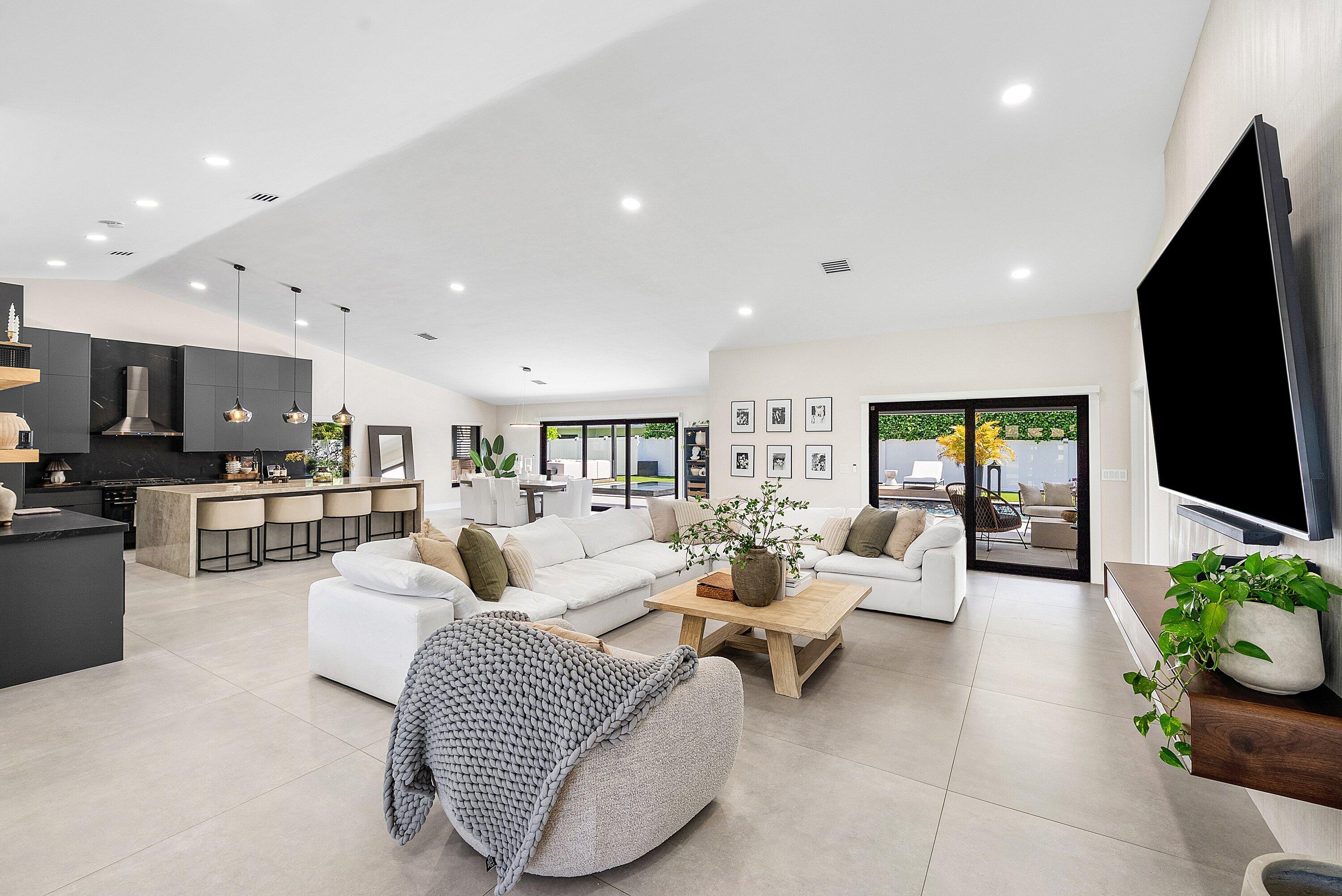 926 SW 35th Court