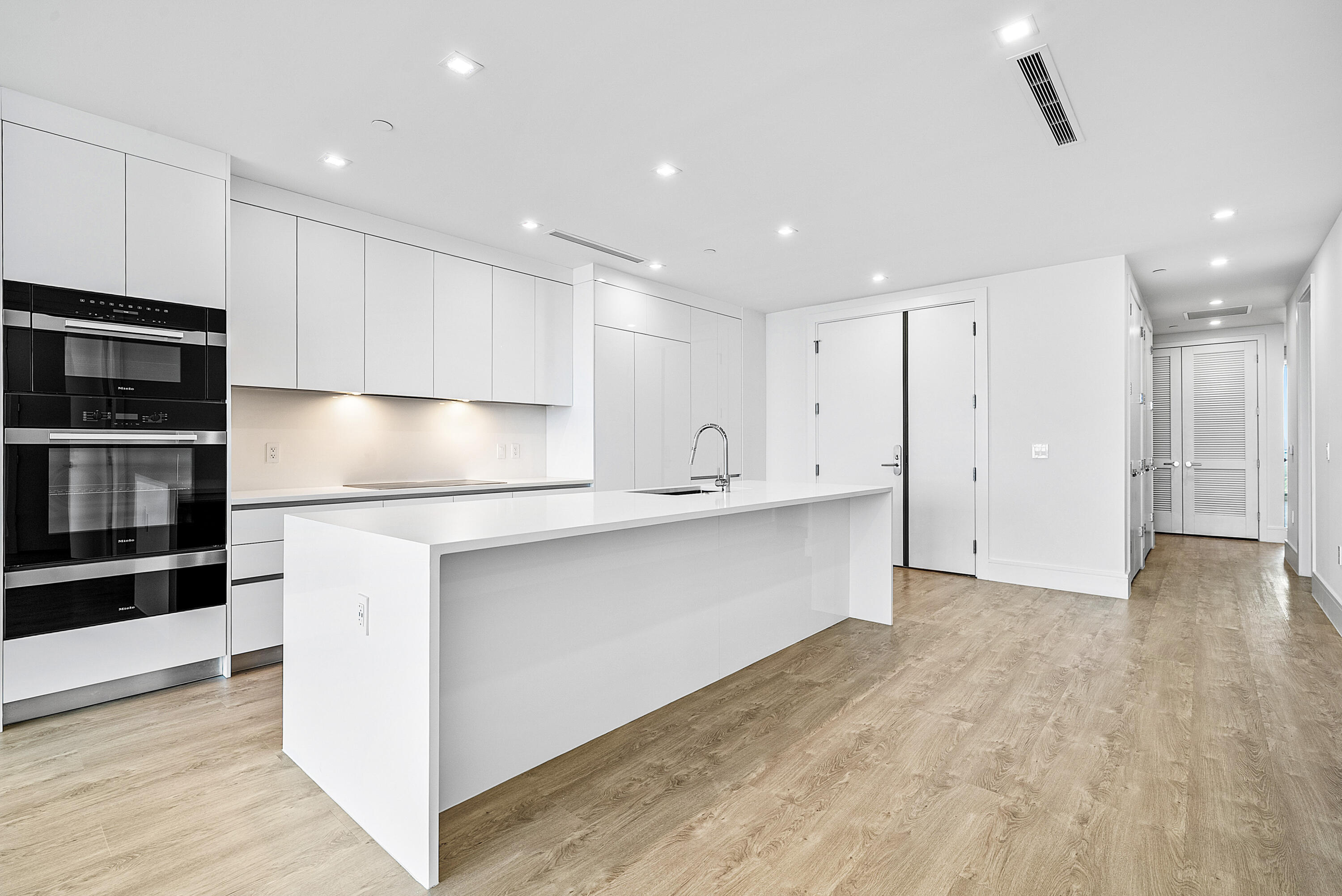 220 Lake Shore Drive 1508