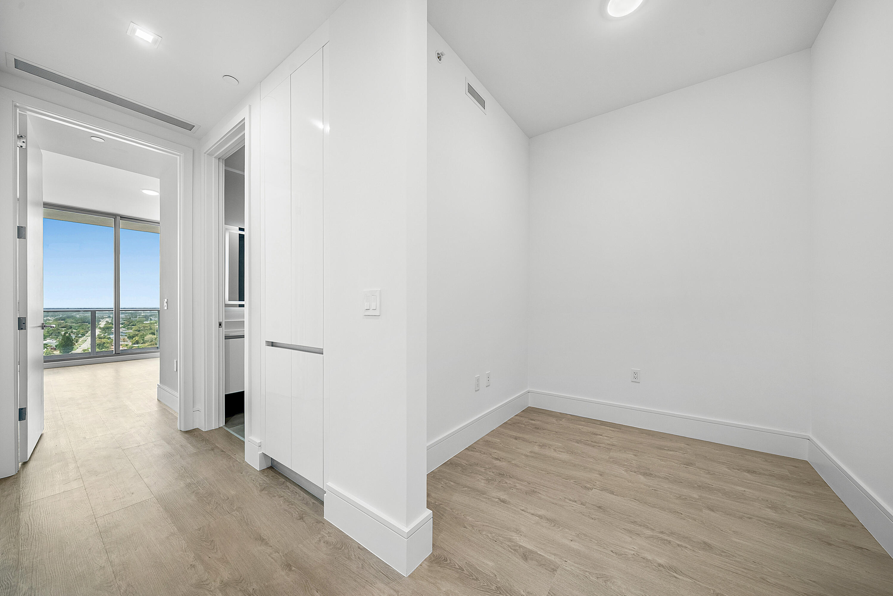 220 Lake Shore Drive 1508