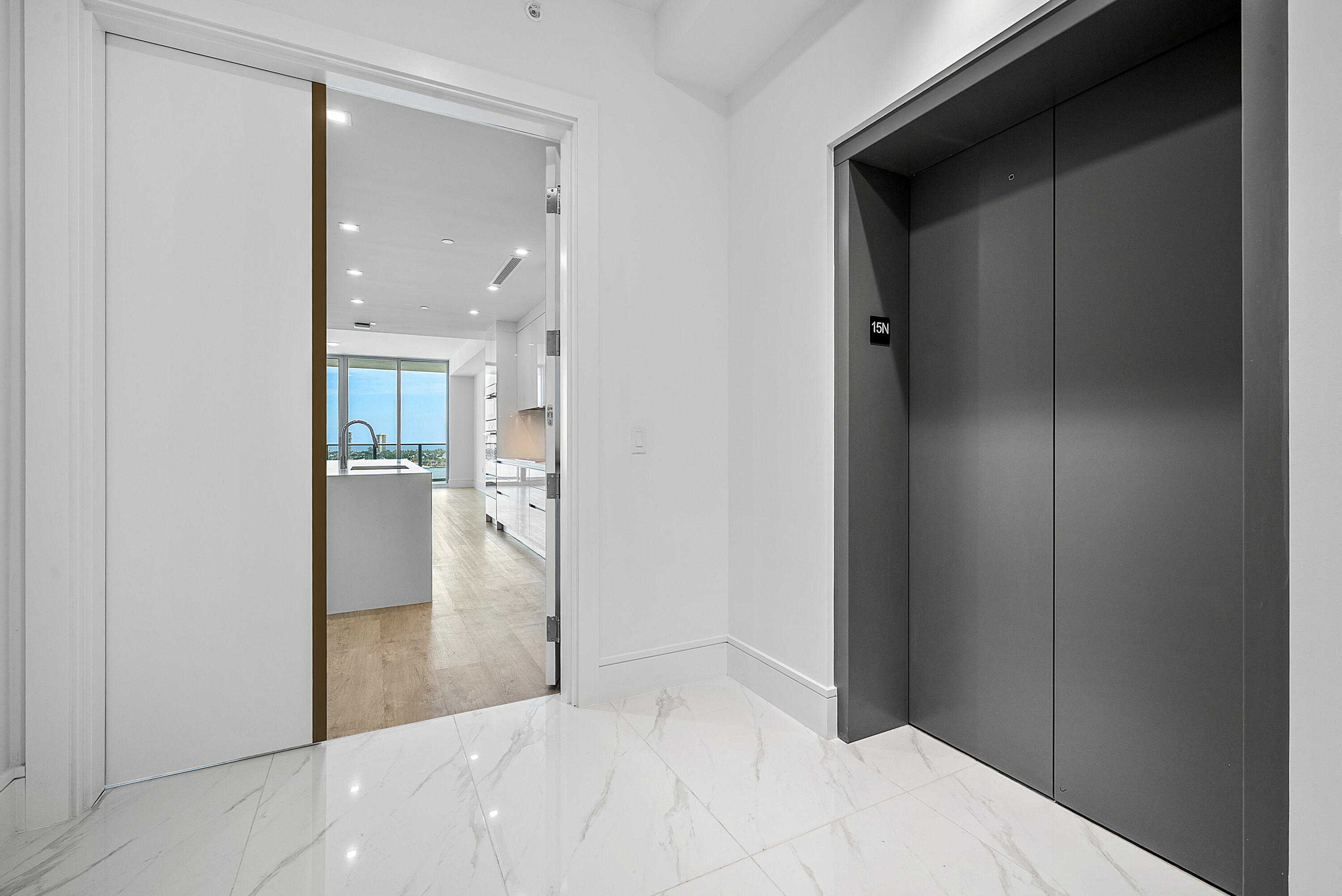 220 Lake Shore Drive 1508