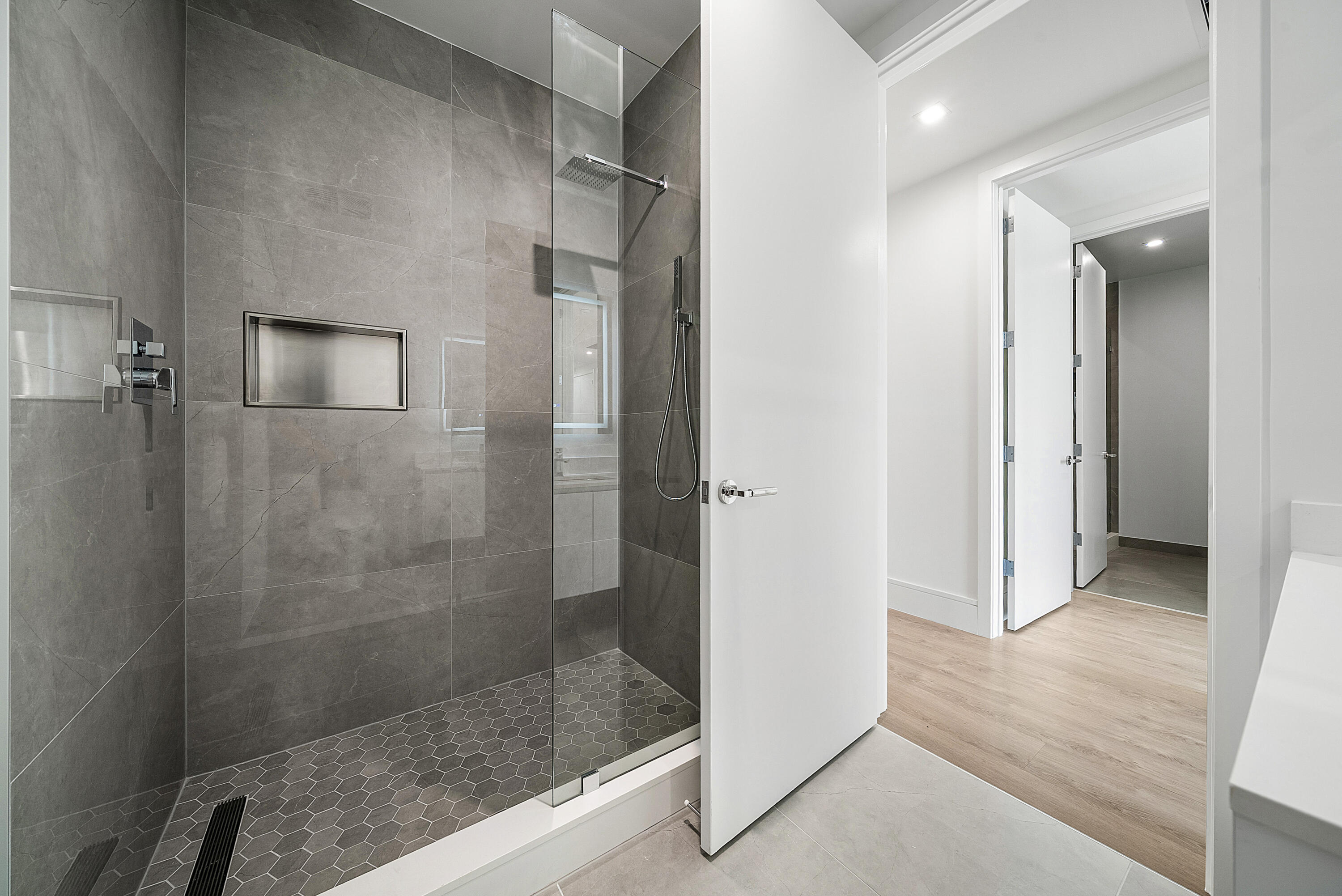 220 Lake Shore Drive 1508