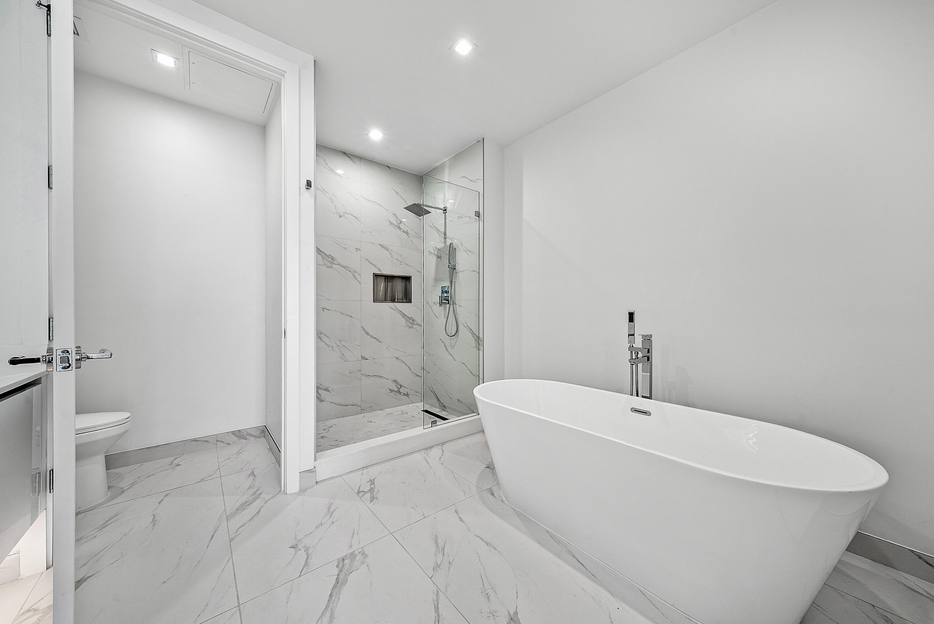 220 Lake Shore Drive 1508