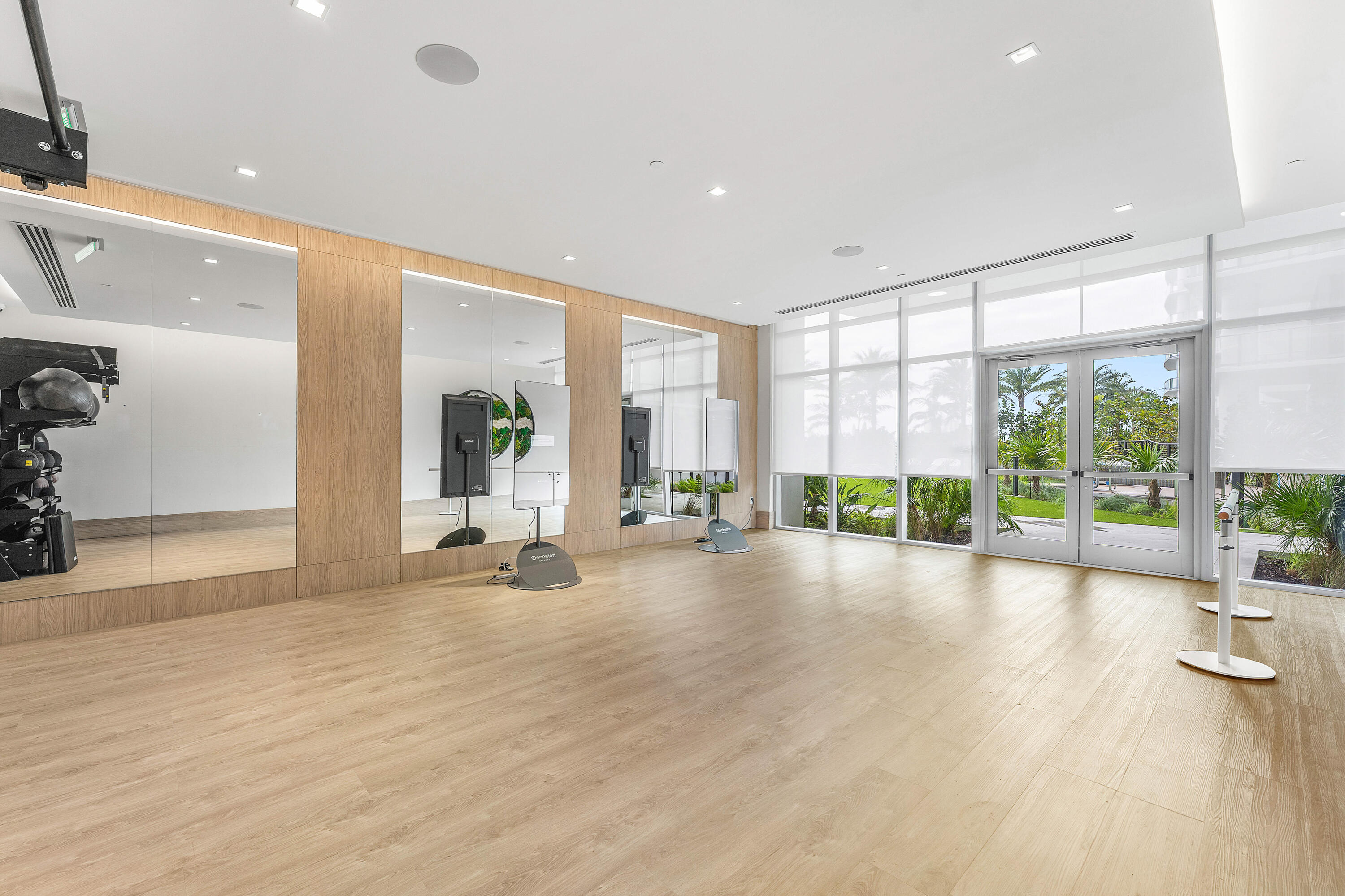 220 Lake Shore Drive 1508