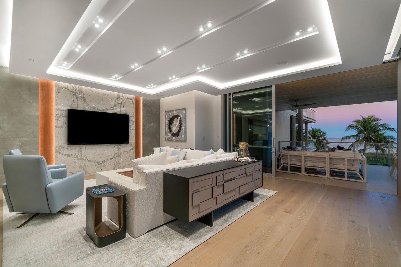 1901 S Ocean Boulevard 10