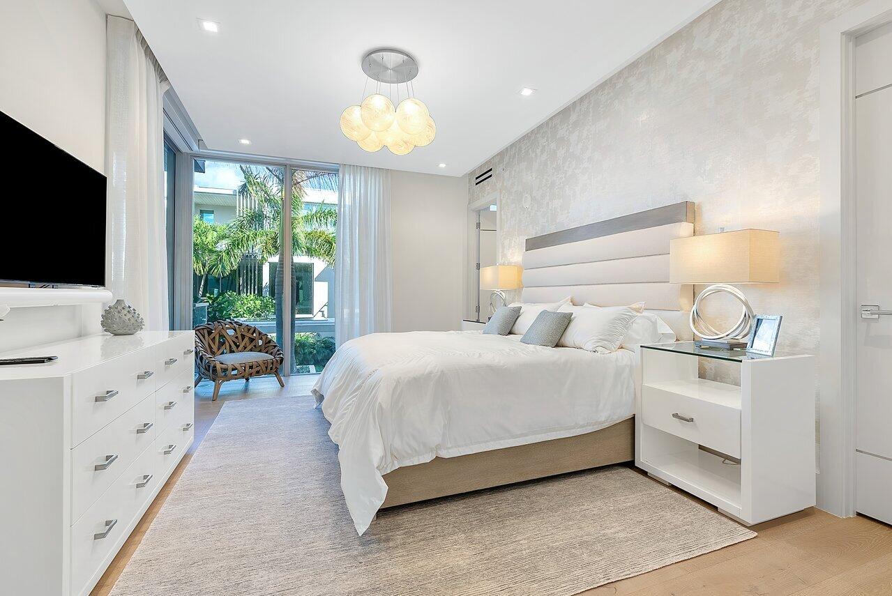1901 S Ocean Boulevard 10
