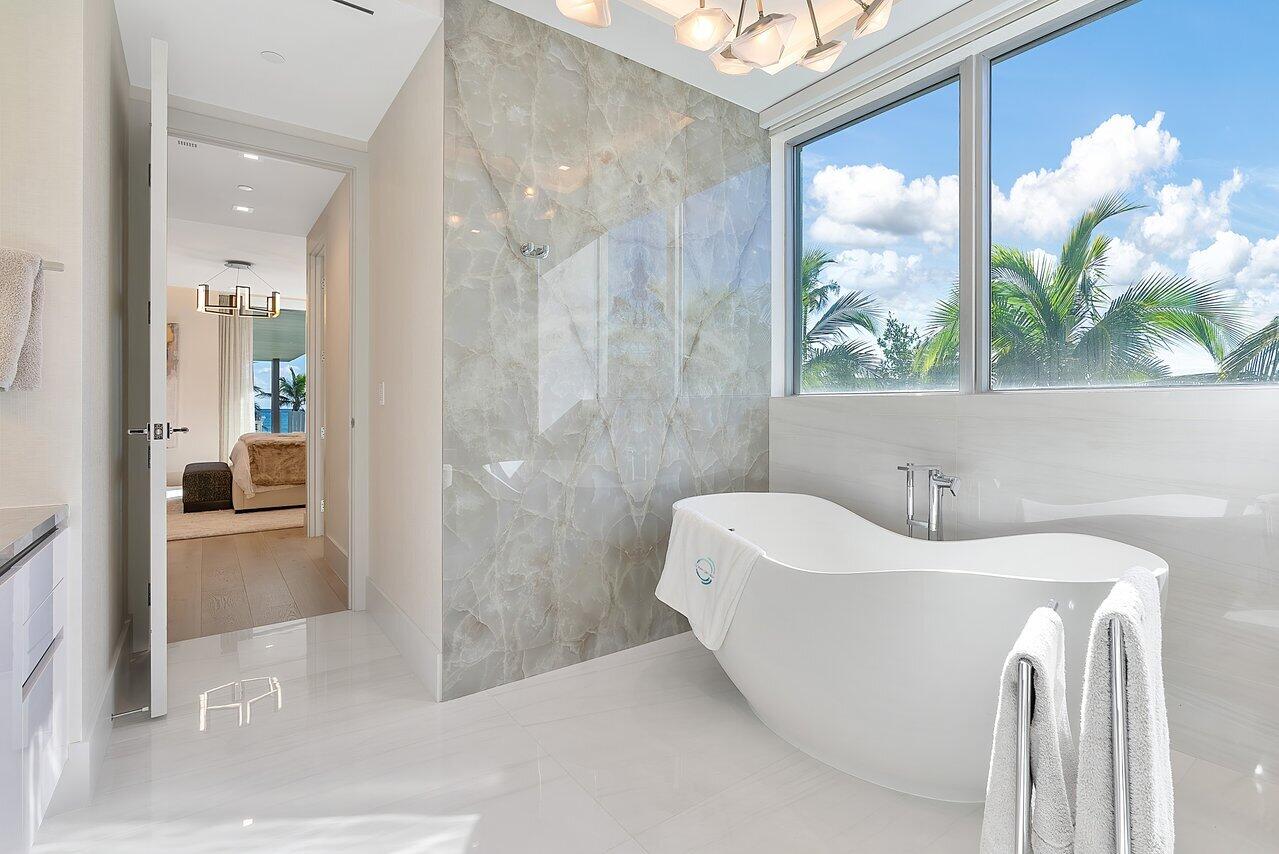 1901 S Ocean Boulevard 10