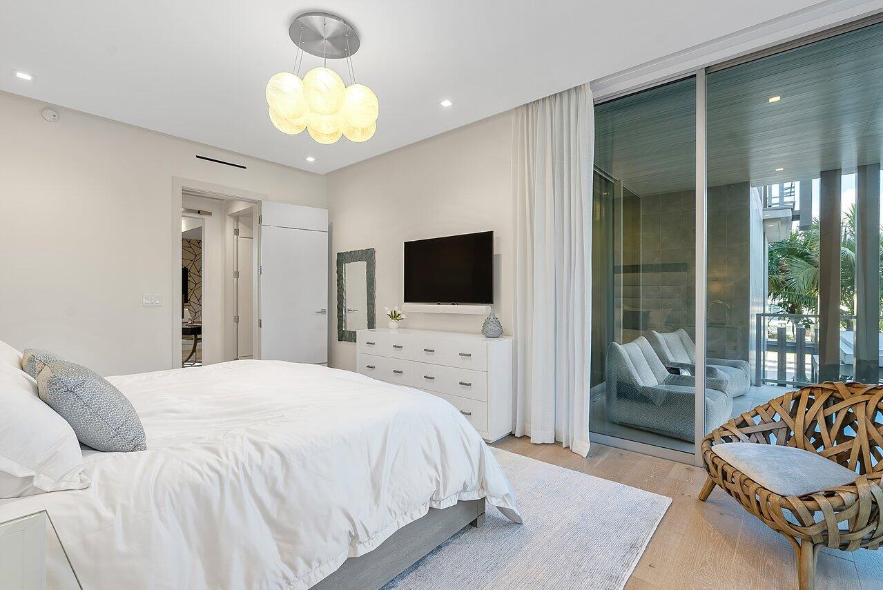 1901 S Ocean Boulevard 10