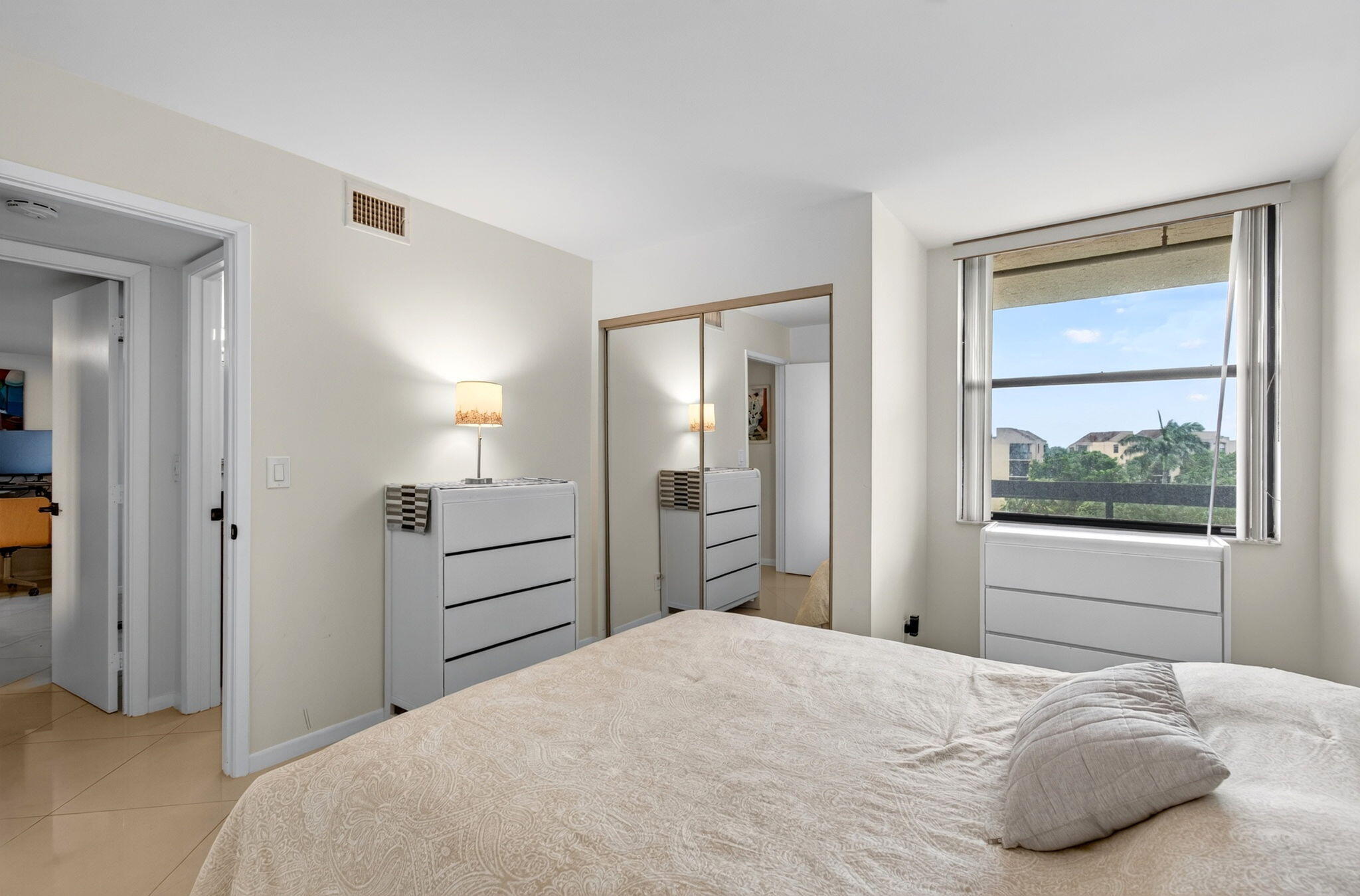 825 Egret Circle 504