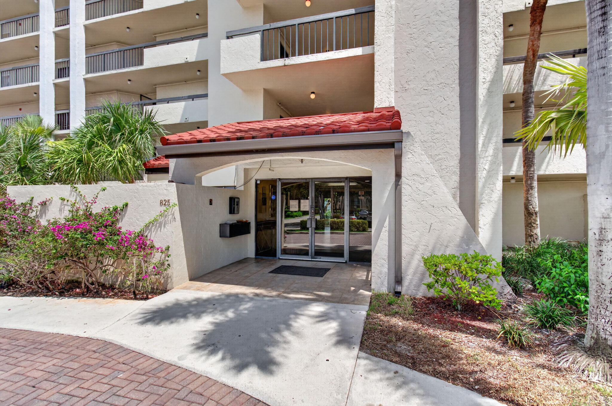 825 Egret Circle 504