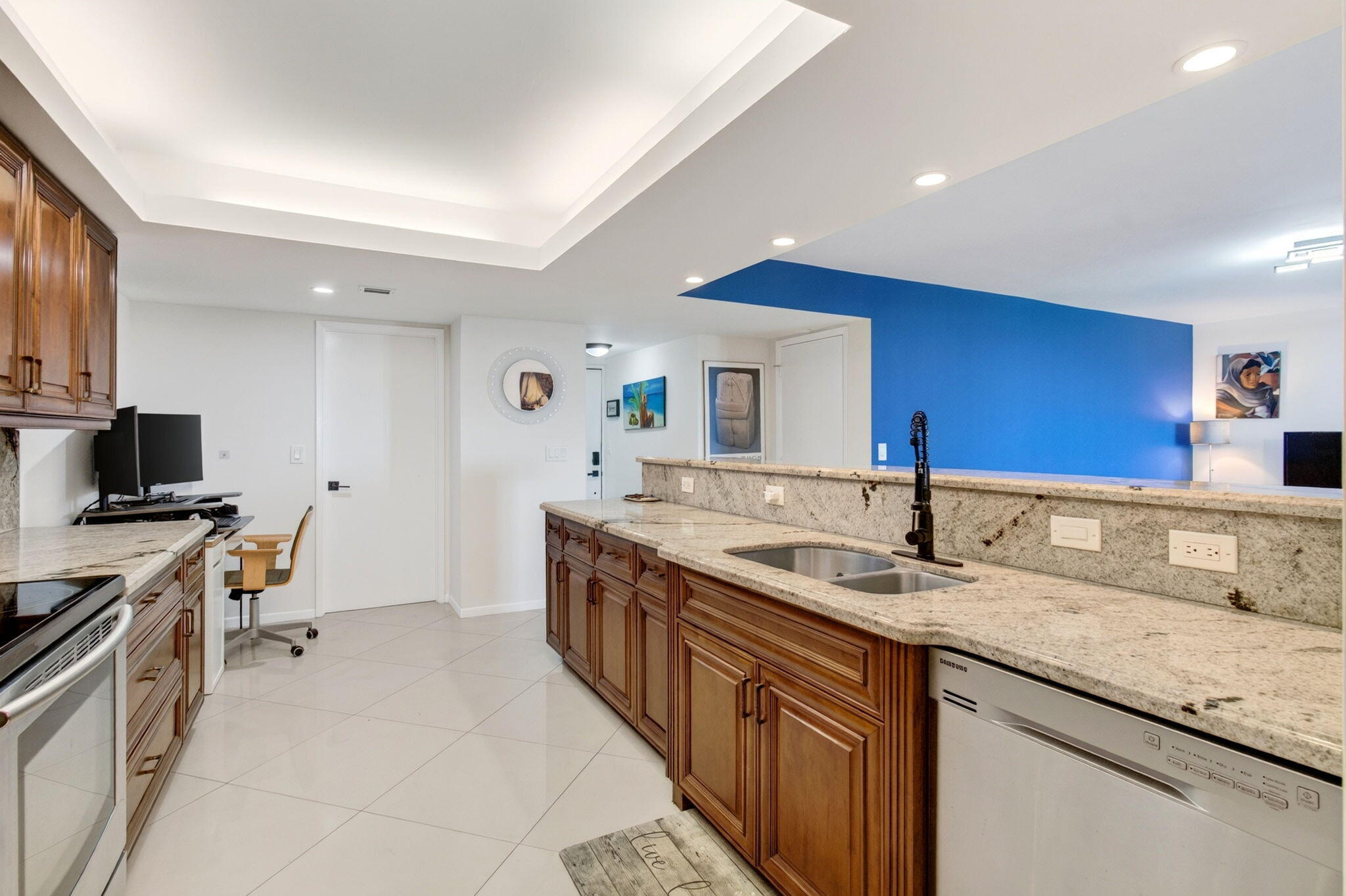 825 Egret Circle 504
