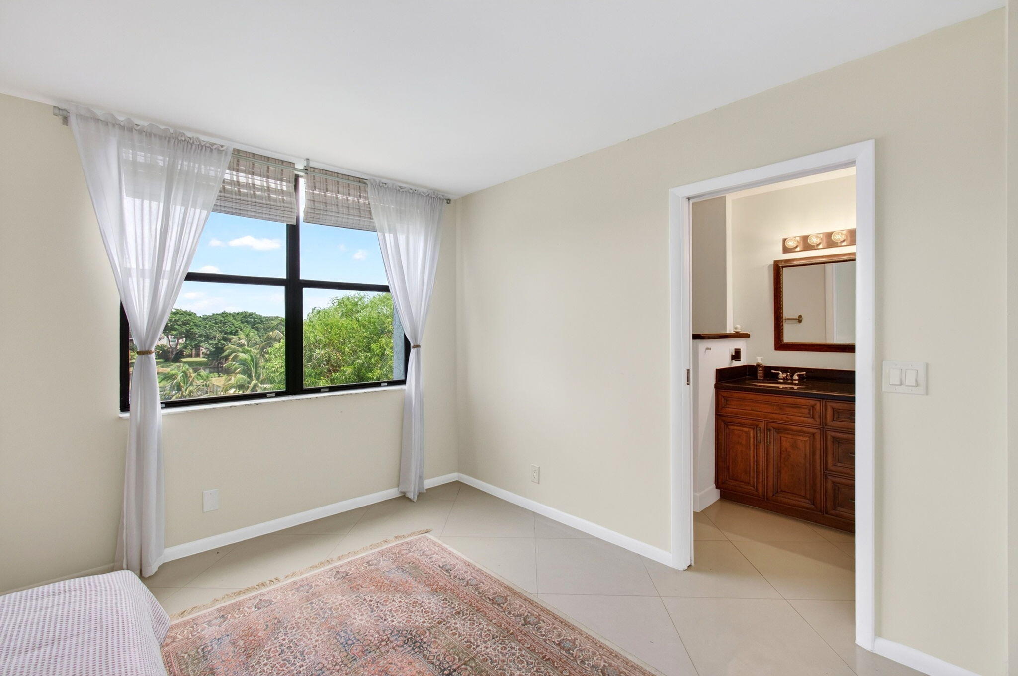 825 Egret Circle 504