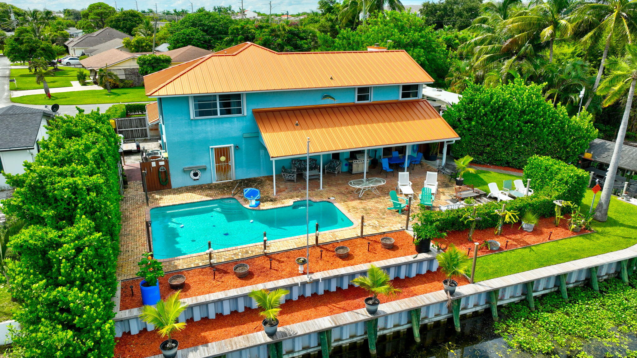 502 VENICE Drive