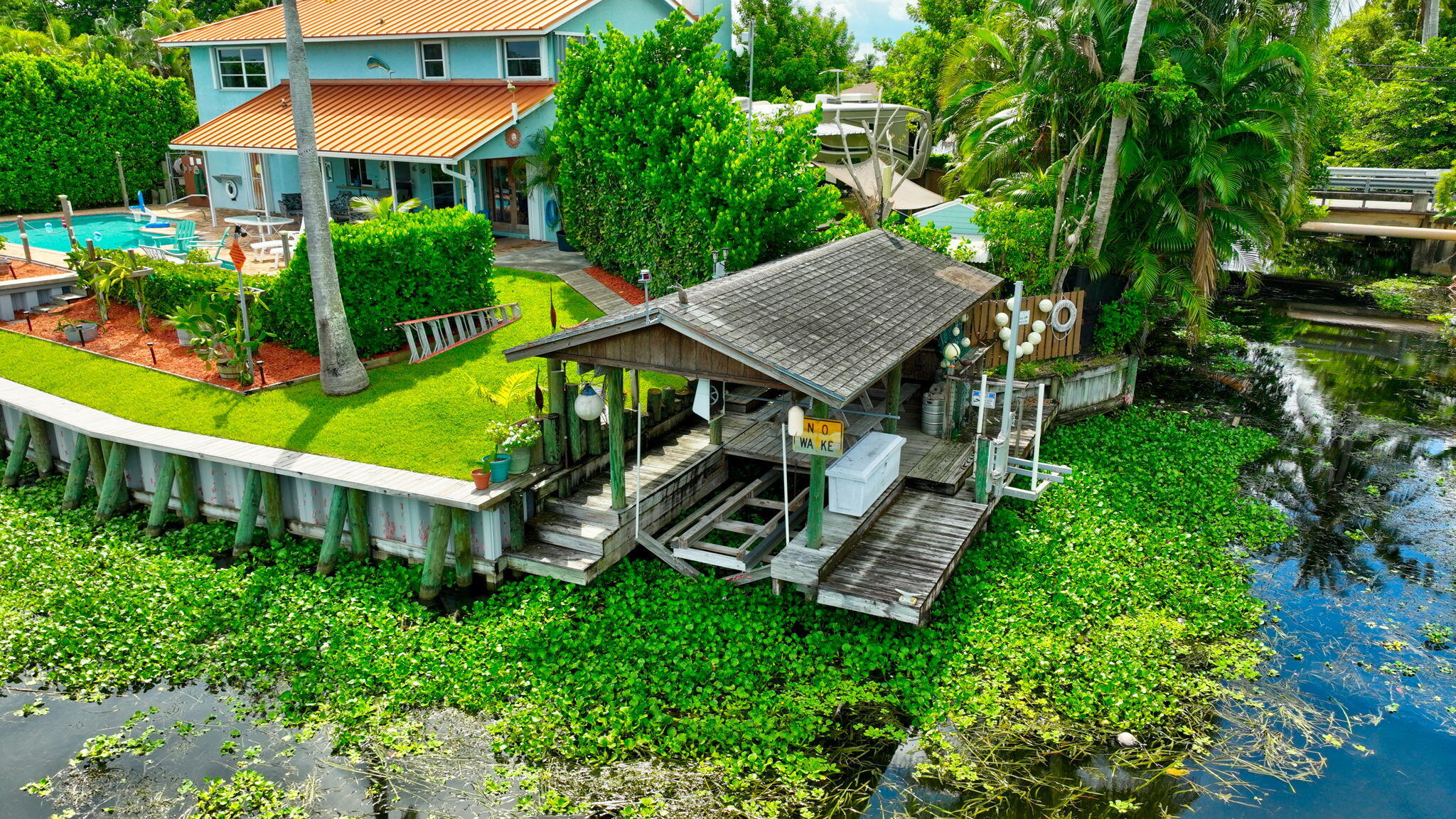502 VENICE Drive