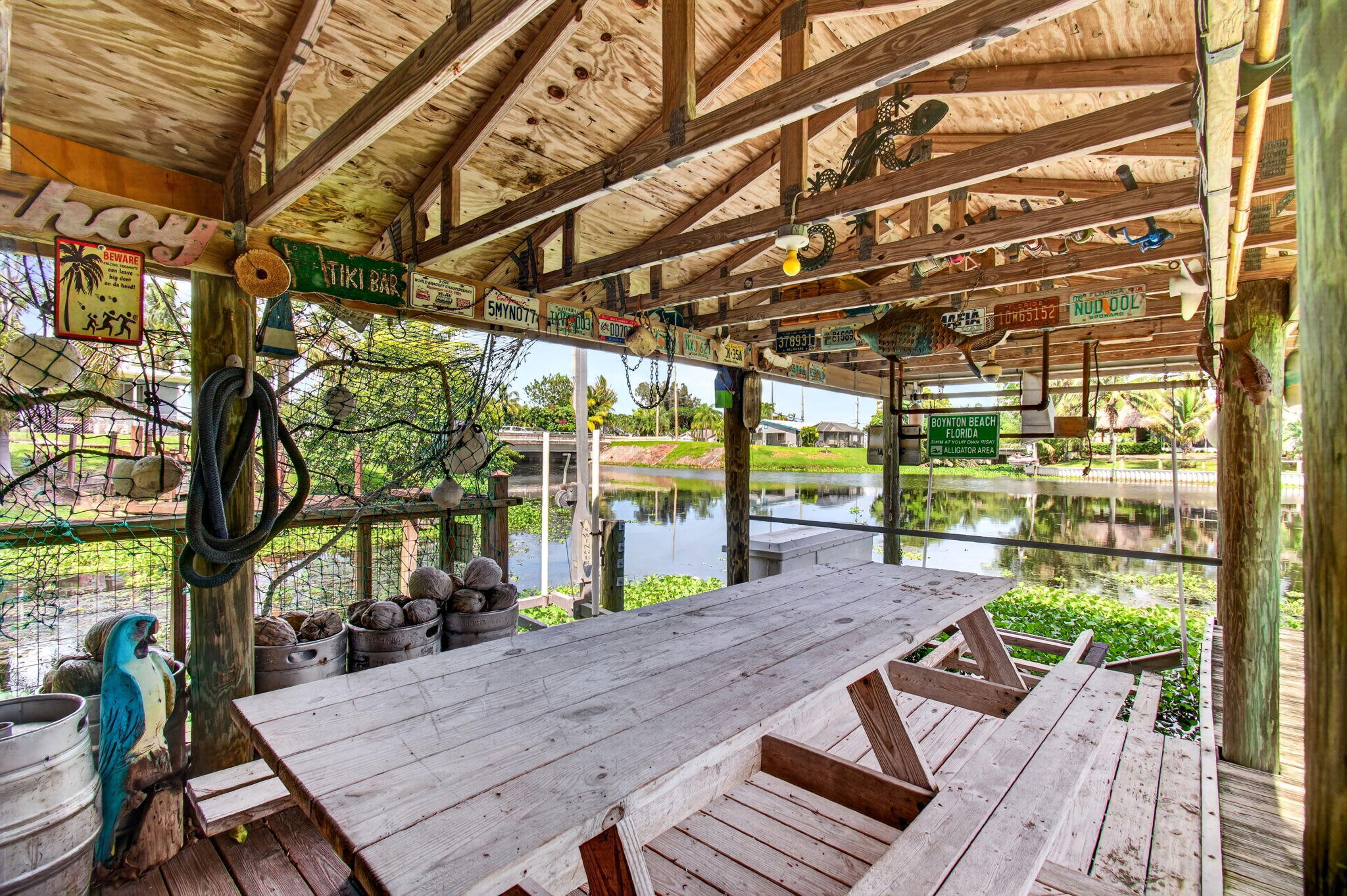 502 VENICE Drive