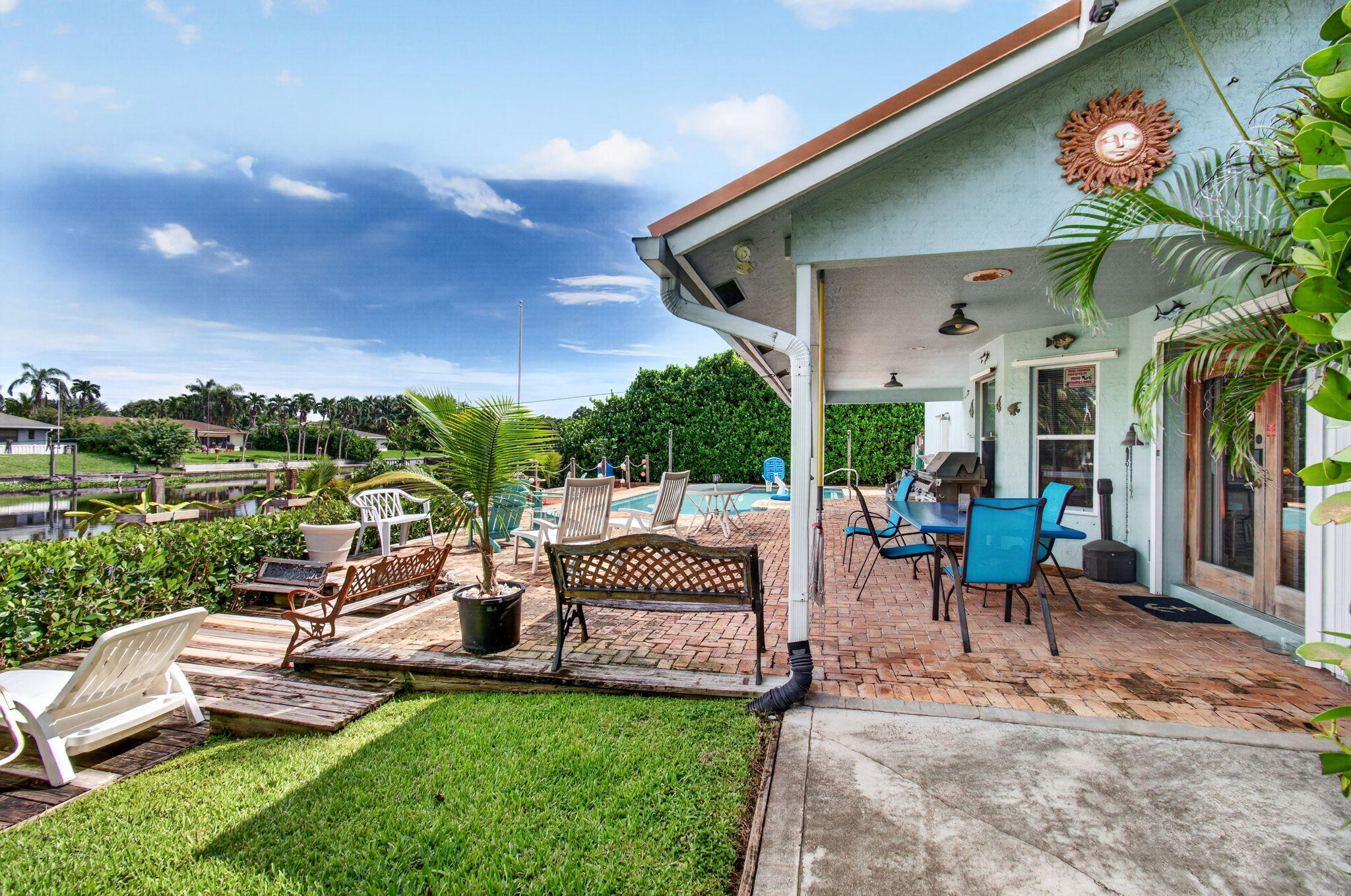 502 VENICE Drive