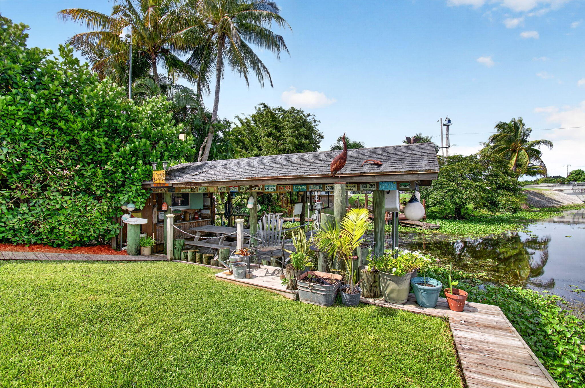 502 VENICE Drive