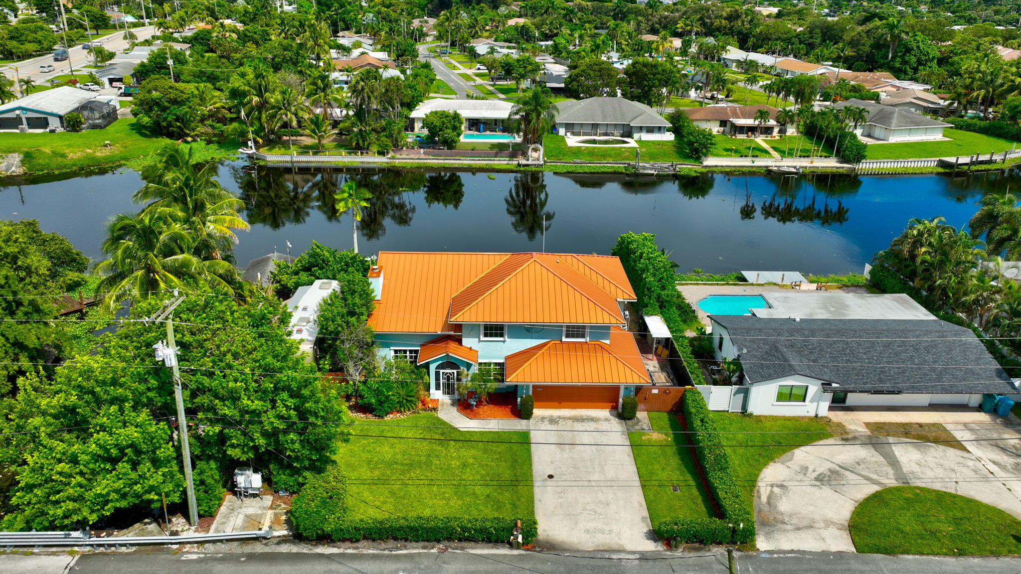 502 VENICE Drive
